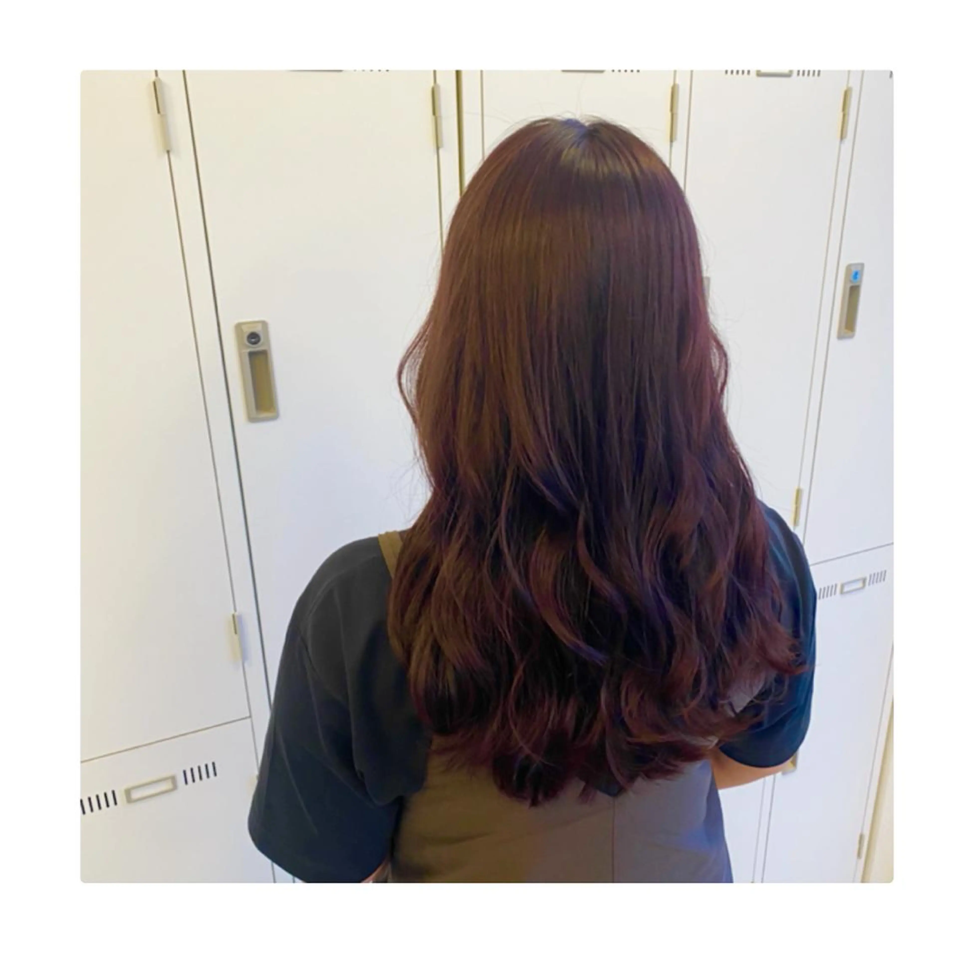 ロング カラー YUNA ユウナのヘアスタイル