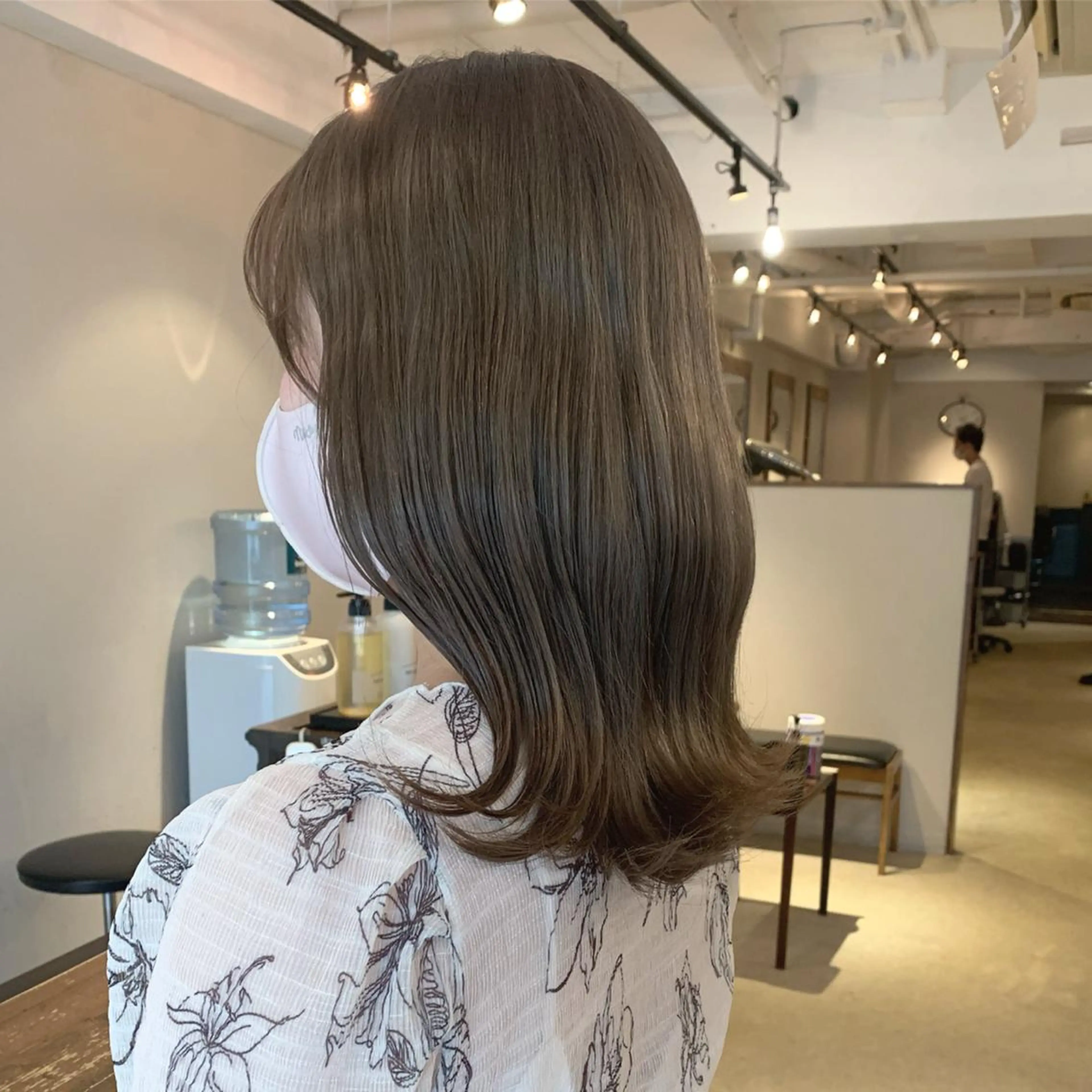 ミディアム カラー カット ヘアカラー トリートメント ヘッドスパ 透明感/オリーブ/ グレージュ/YUKAのヘアスタイル