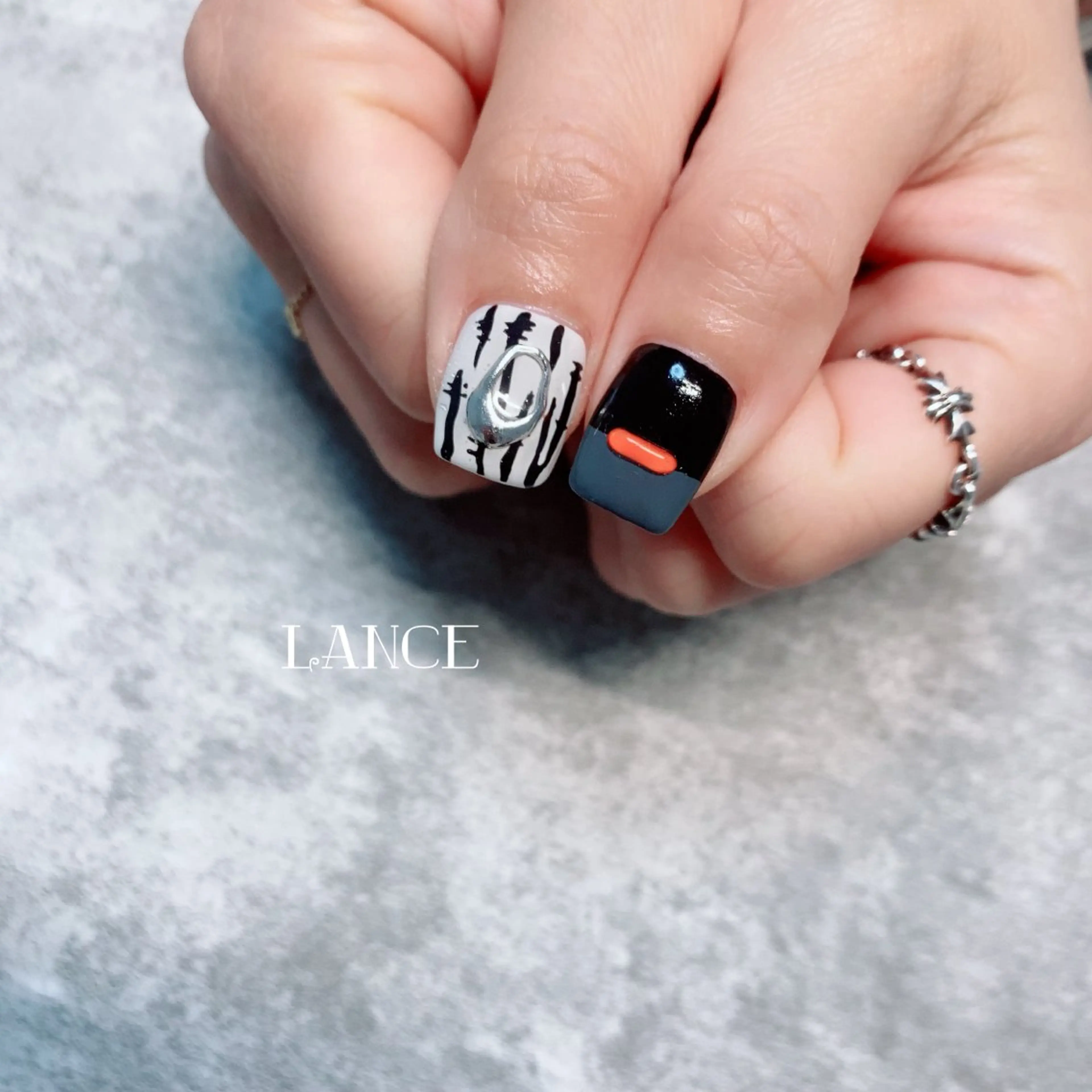 ネイル オーロラネイル フレンチネイル グラデーション キラキラネイル 韓国ネイル ハンドネイル Lance nailのネイルデザイン