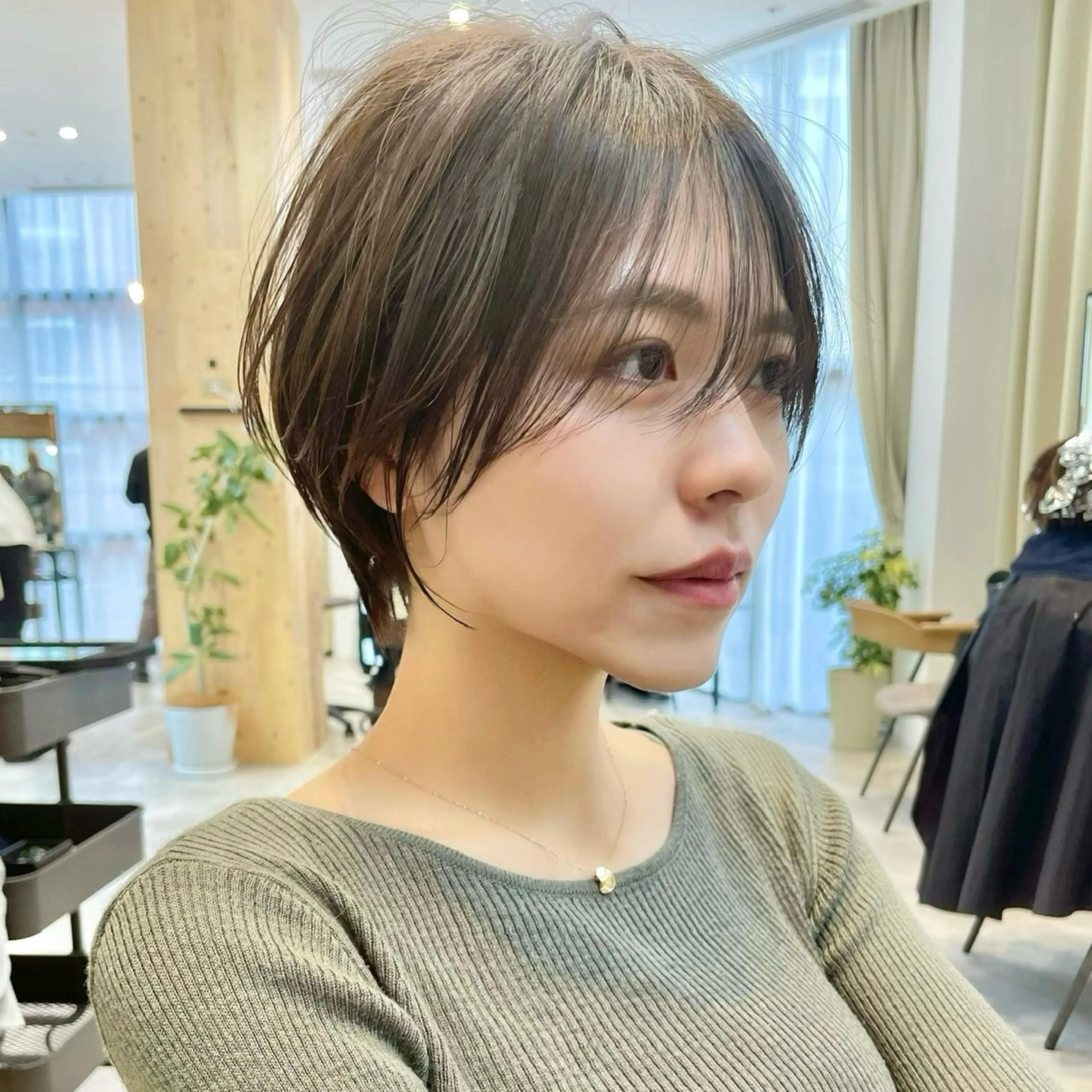 ショート 似合わせカット 小顔/大阪谷町のヘアスタイル