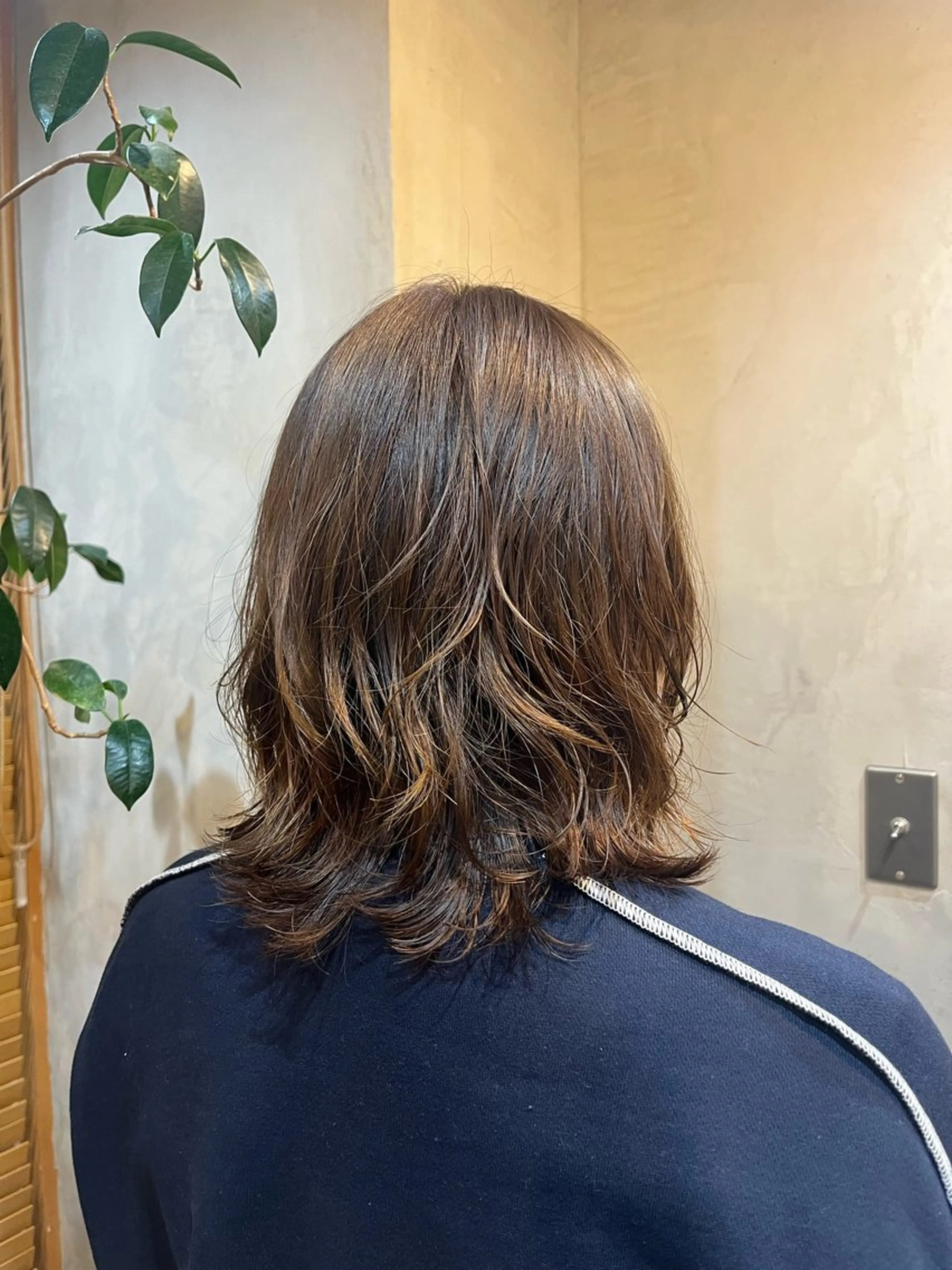 ミディアム ミディアムパーマ レイヤーカット カット パーマ トリートメント sourceliebe所属・レイヤー／前髪／顔 周りakaneのヘアスタイル