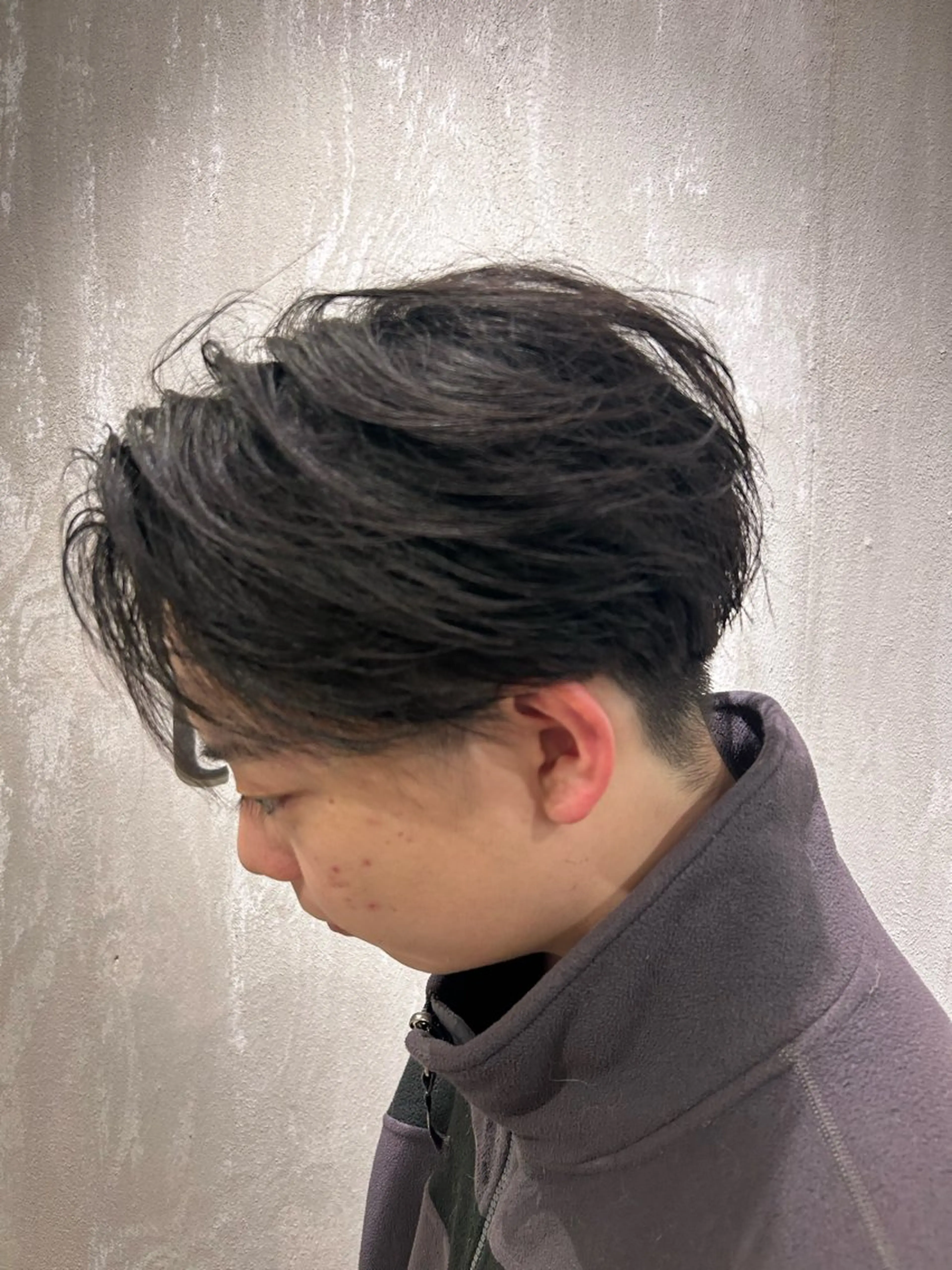 メンズ カット パーマ tote. 成瀬晃のヘアスタイル