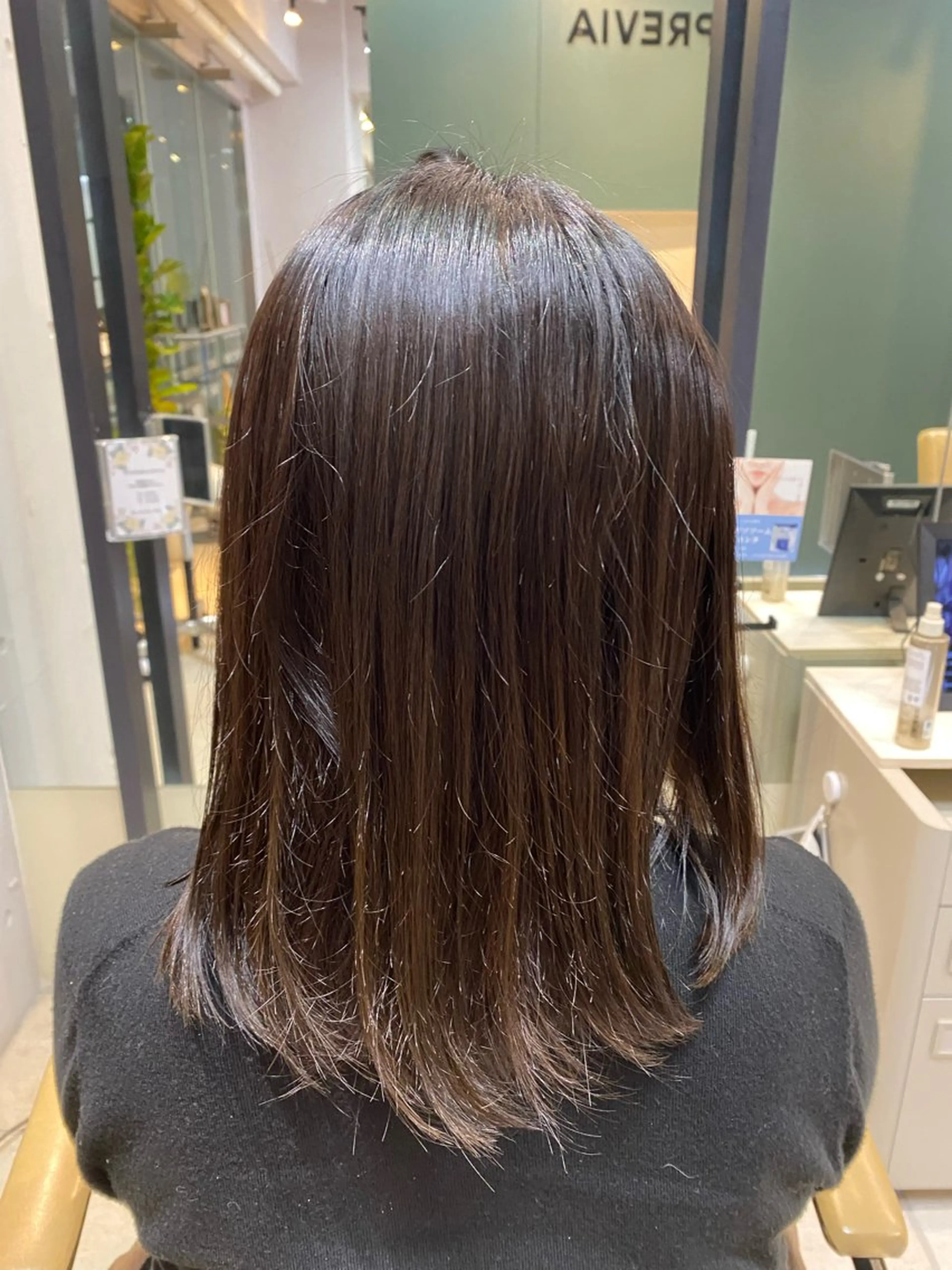 ミディアム カラー 黒髪 ブラウンカラー PREVIA銀座渡辺 真矢のヘアスタイル