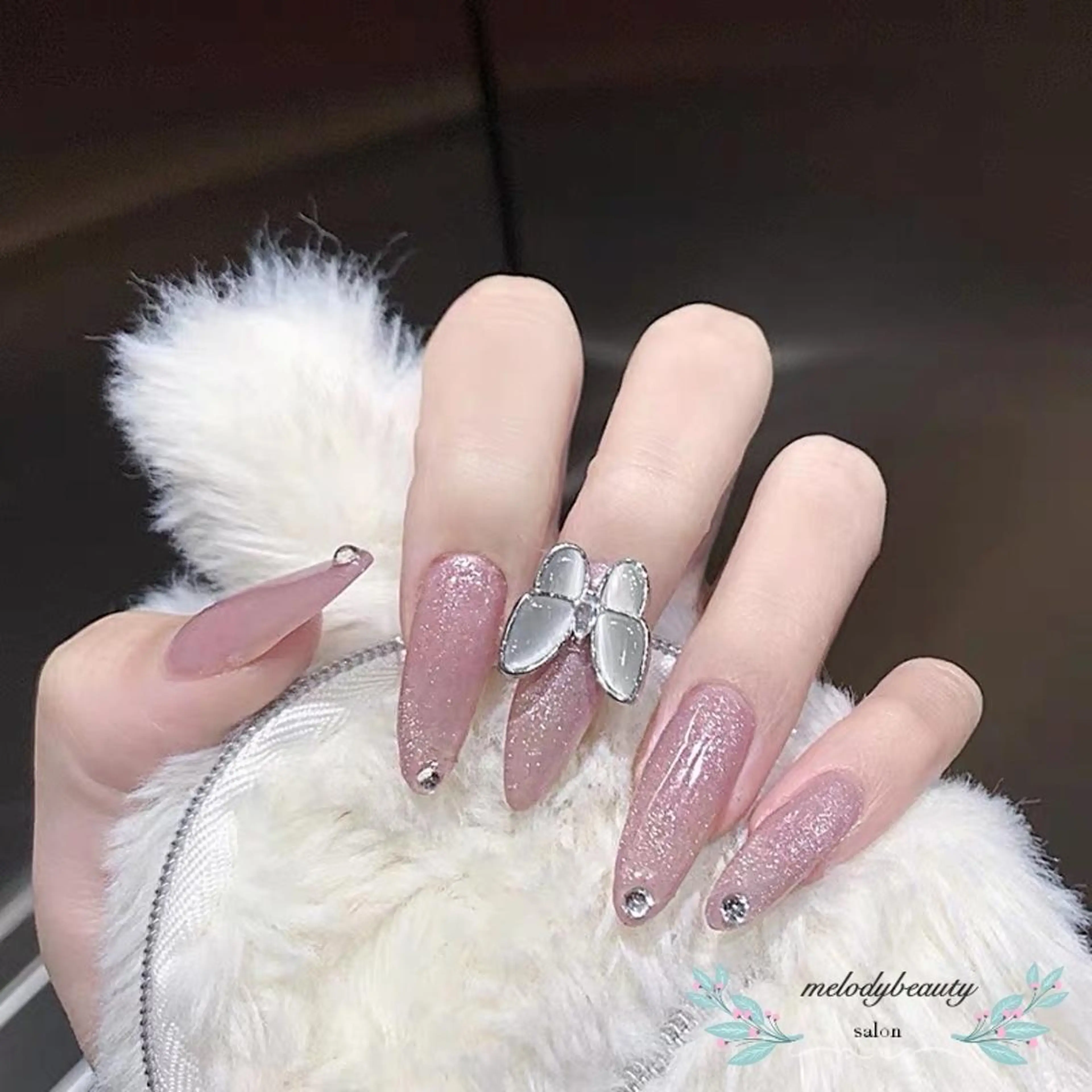 ネイル オーロラネイル ジェルネイル マグネットネイル シンプルネイル ブライダルネイル Melody Nail所属・Melody  3D/スカルプ専門店のネイルデザイン