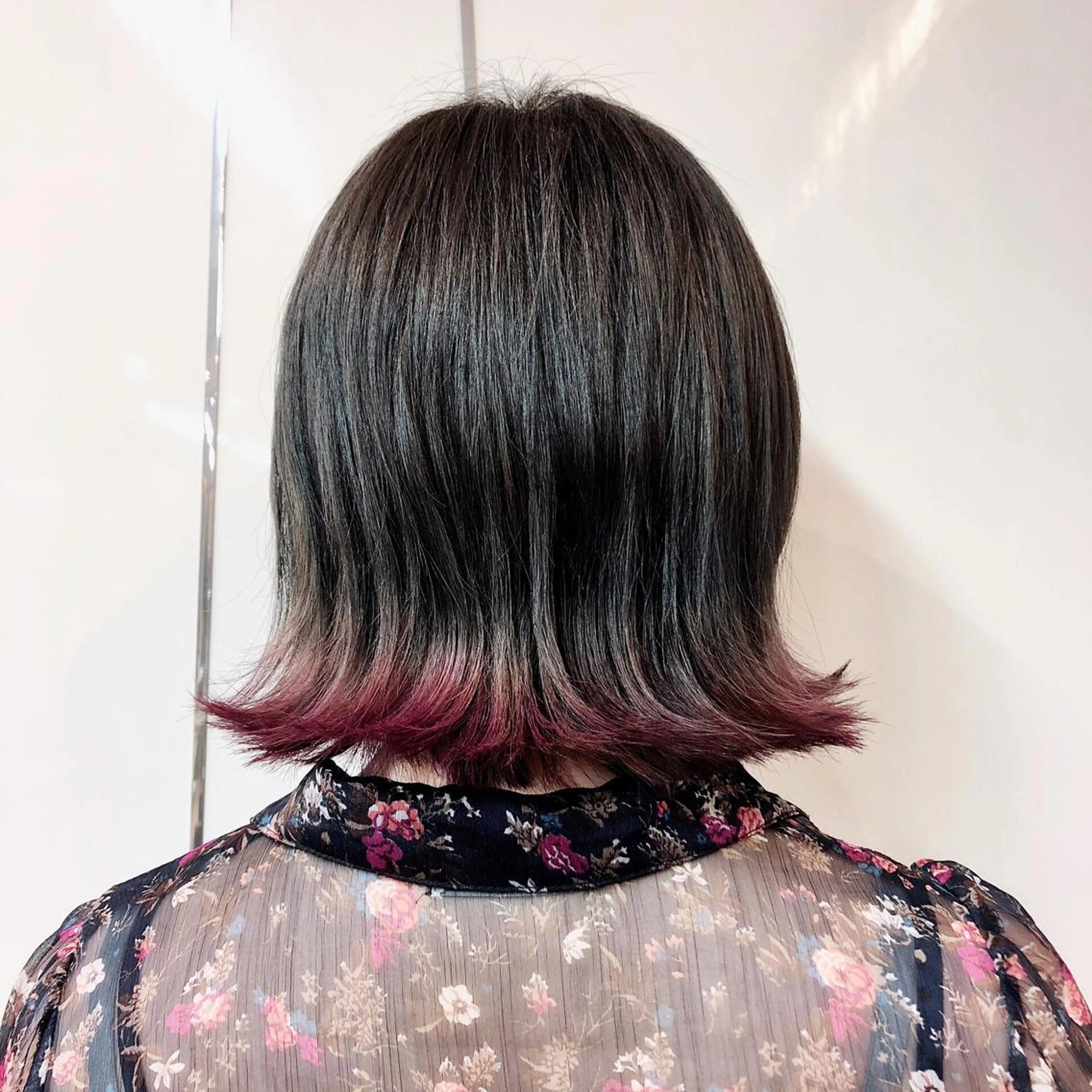 ミディアム カラー ショート･ウルフ✂︎ 安住有咲子のヘアスタイル