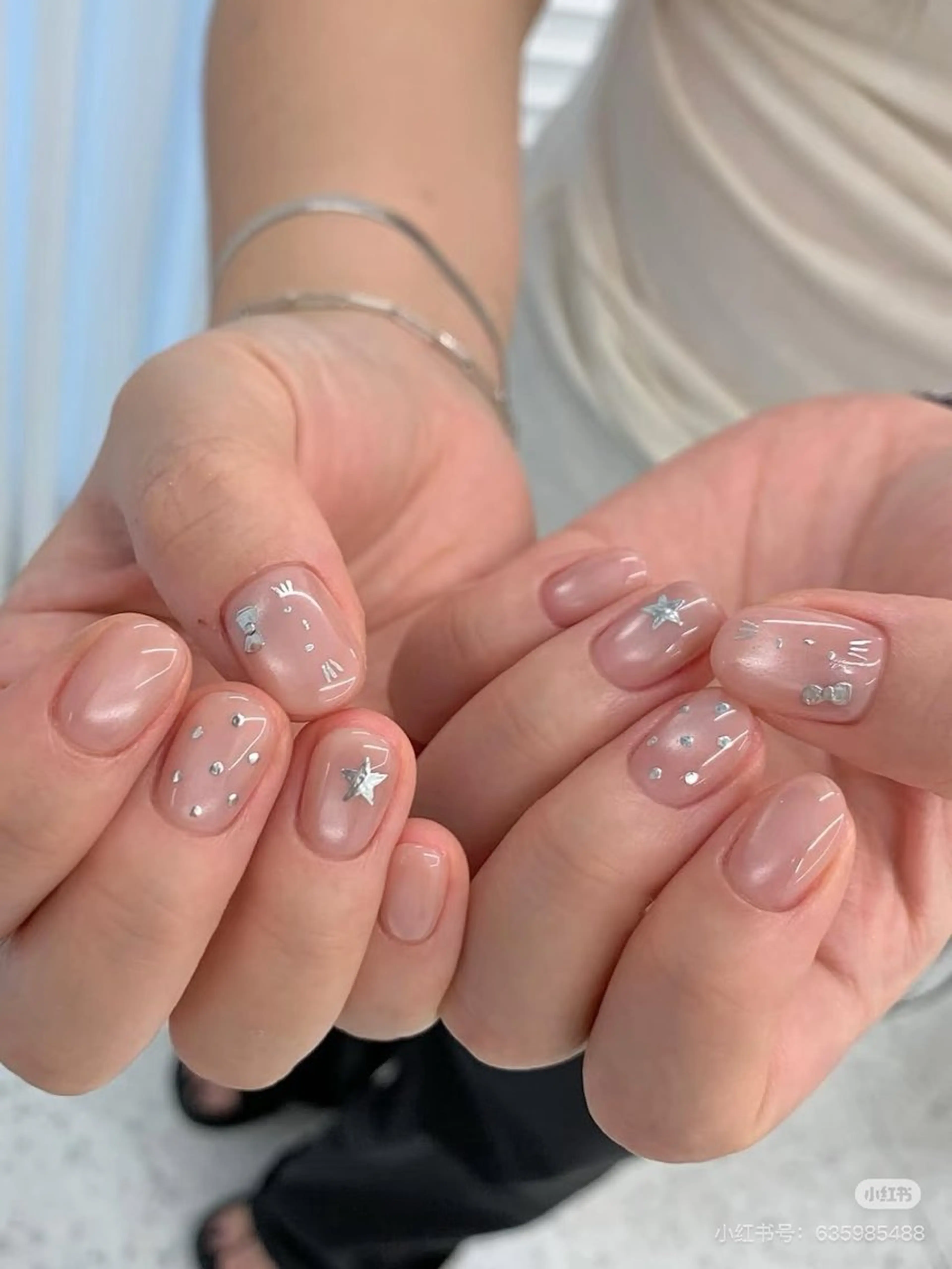 ネイル ハンドネイル 穎 アオリのネイルデザイン