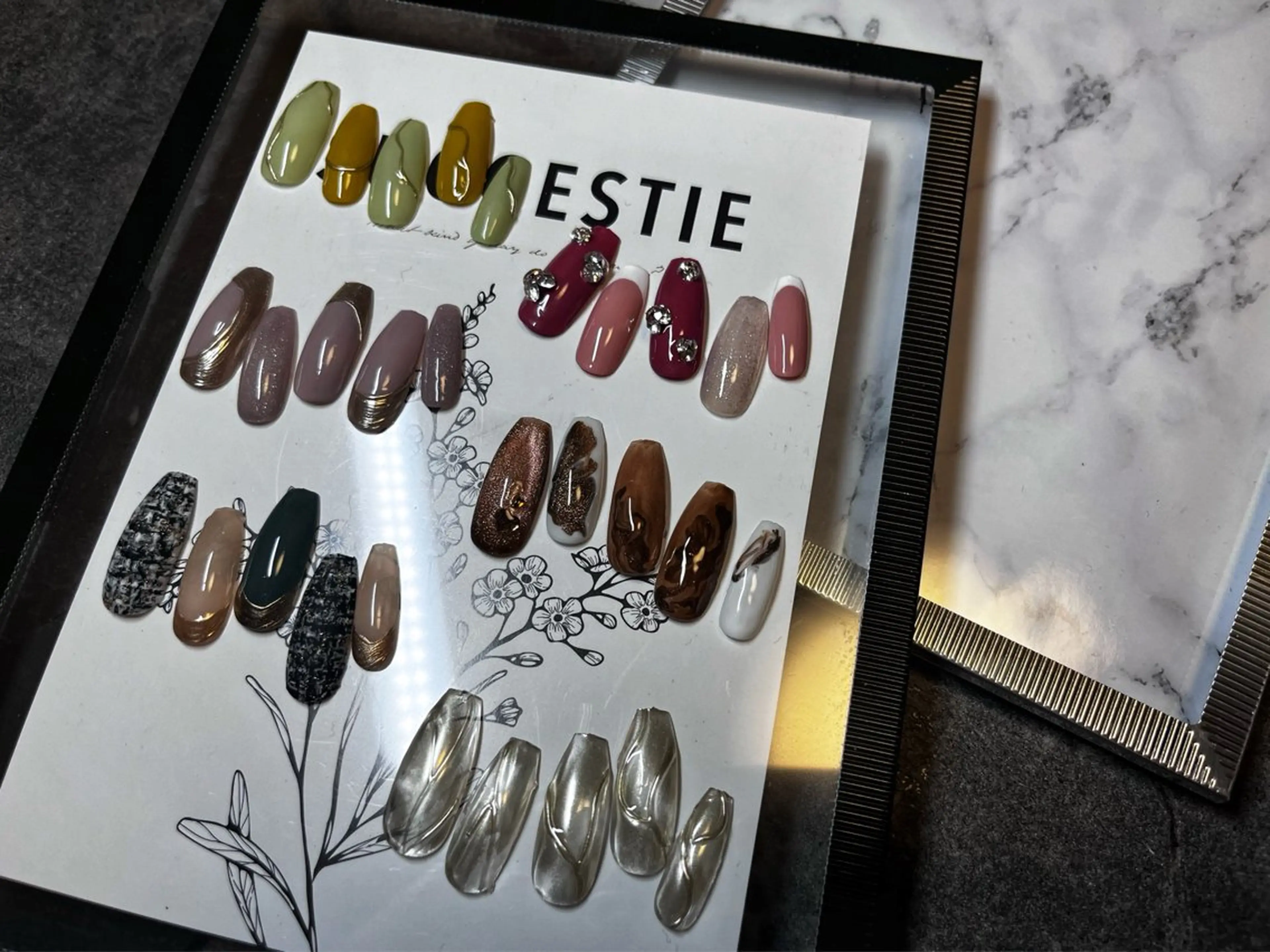 ネイル ハンドネイル 筒井 美穂のネイルデザイン