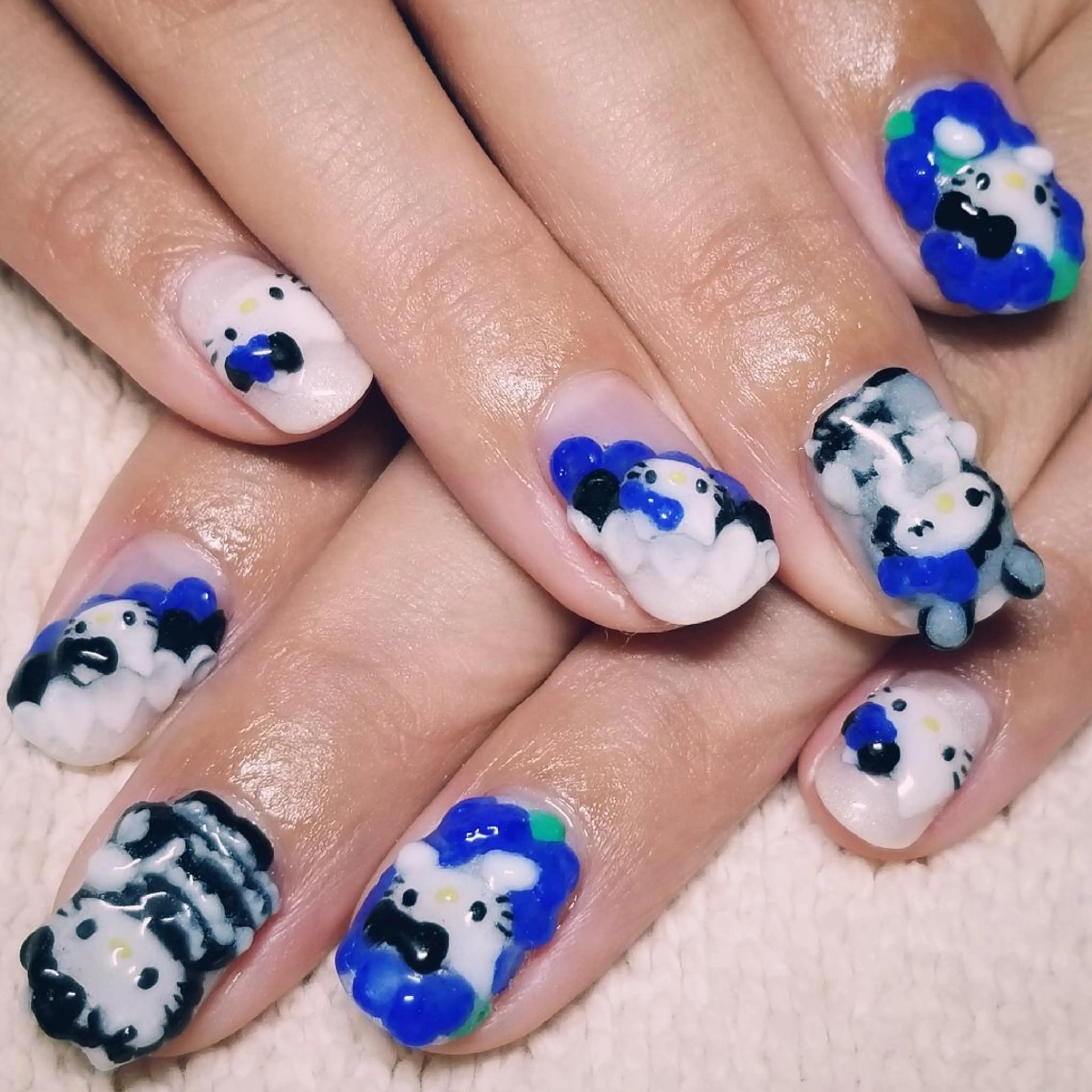 ネイル ブルー ワンカラーネイル ホワイト ハンドネイル よしだ ひろきのネイルデザイン