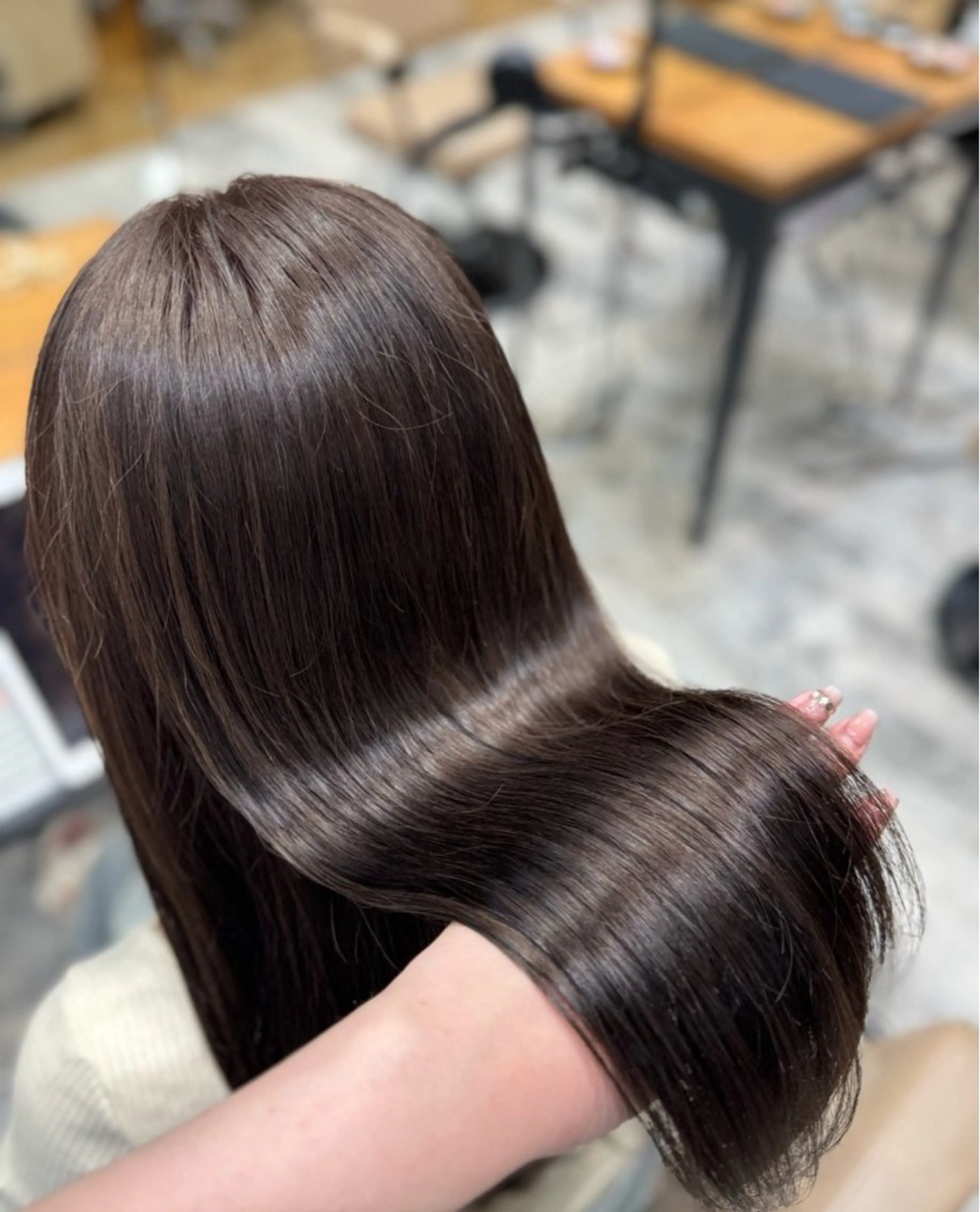 ロング カラー ベージュカラー ブリーチ ブラウンカラー ショコラベージュ チョコレートブラウン ヘアカラー 新宿透明感カラー 髪質改善/吉川怜奈のヘアスタイル