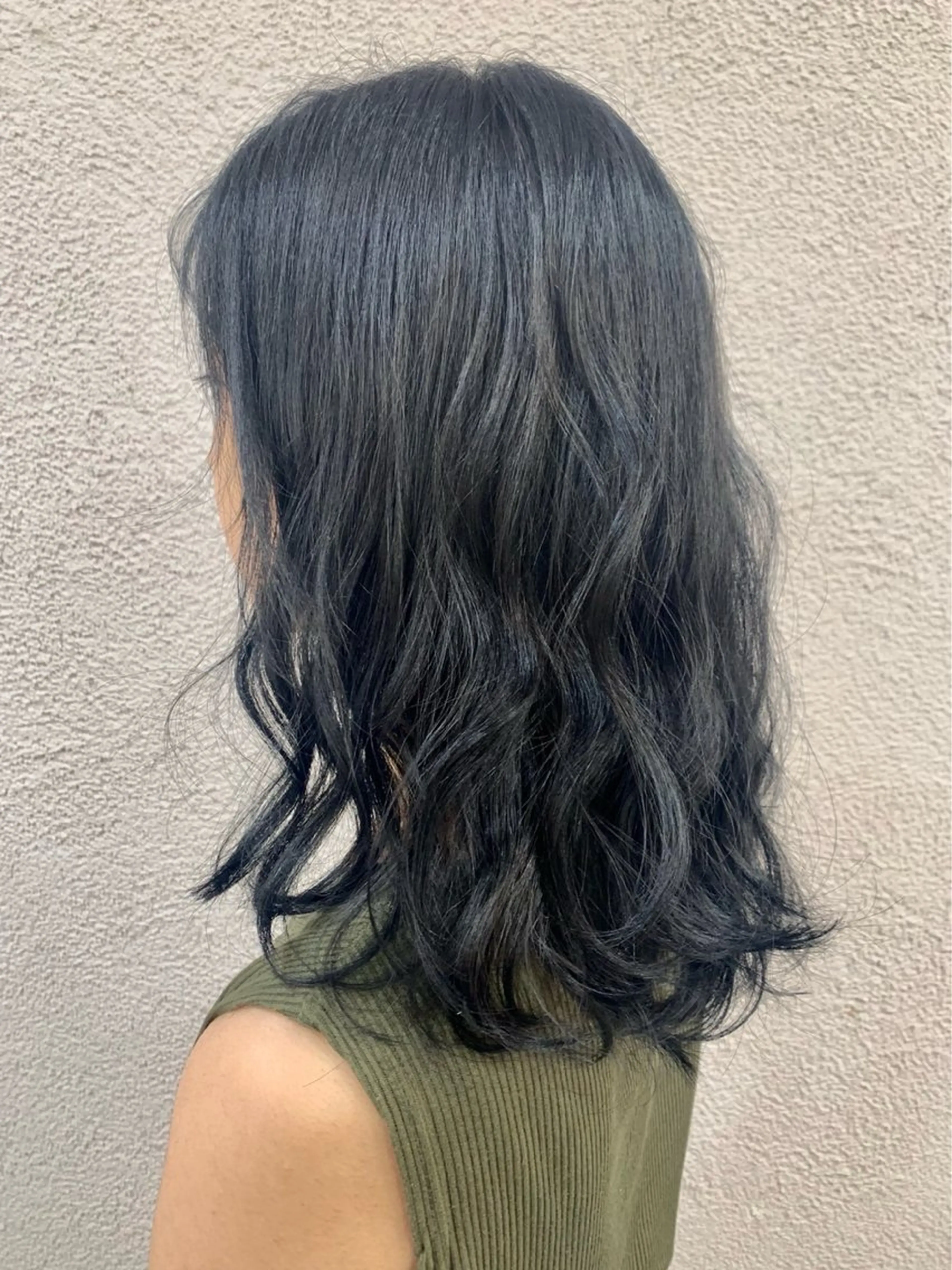 ミディアム アッシュ 榎戸 怜真のヘアスタイル