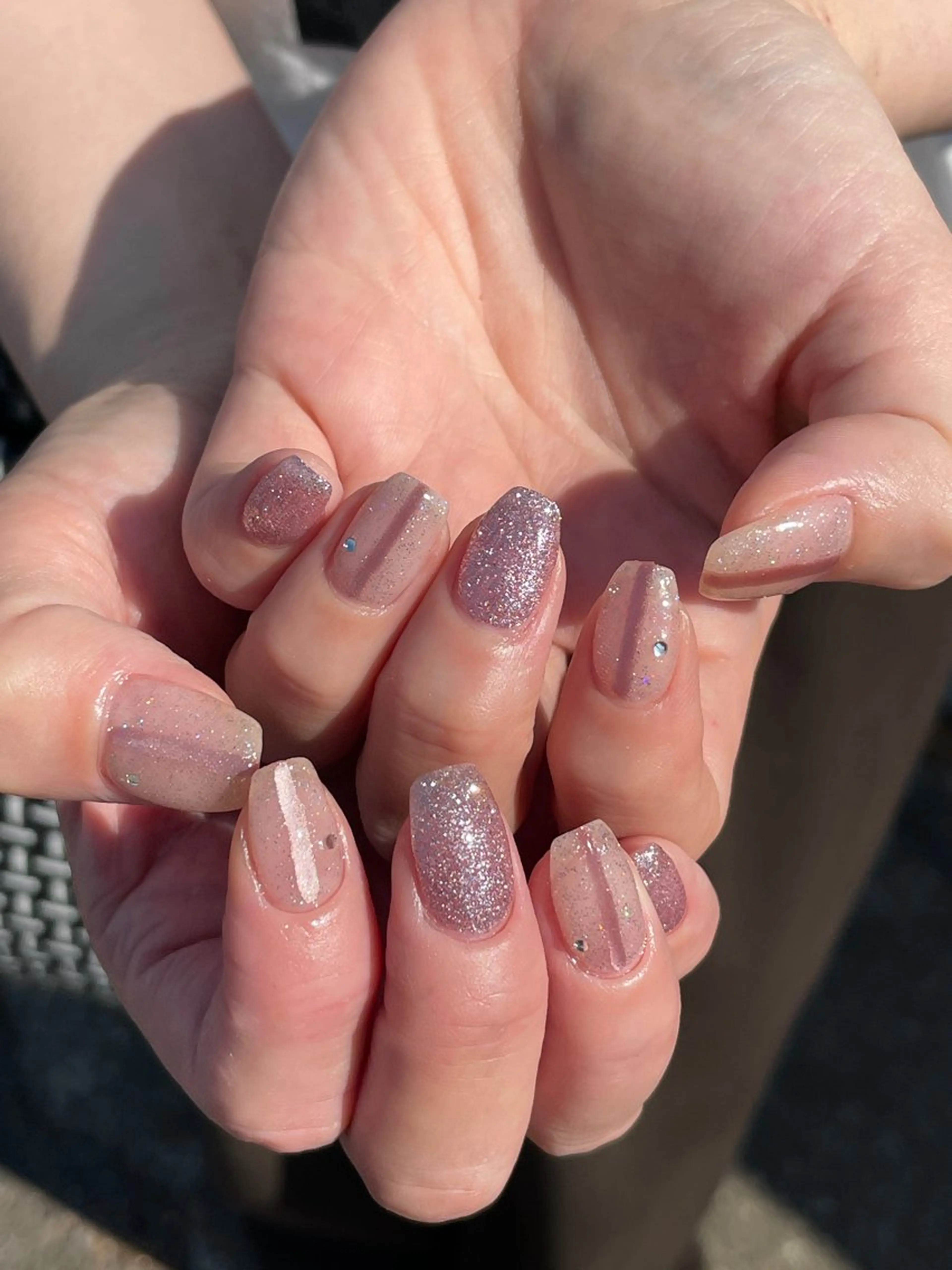 ネイル キラキラネイル 夏ネイル Beauty Salon ゆくい所属・入谷 玲生奈のネイルデザイン