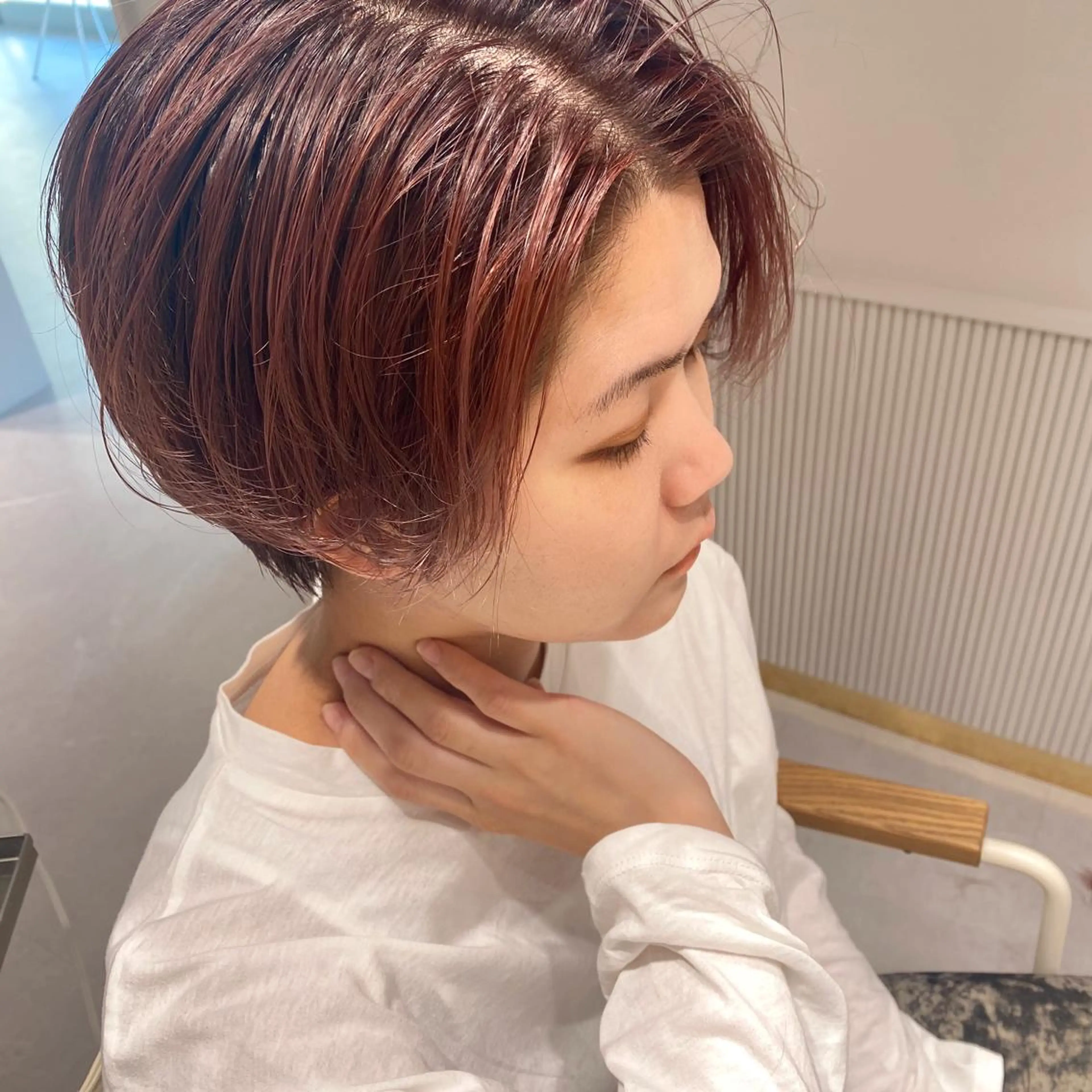 ショート カラー ブリーチ ハイライトカラー ピンクカラー ハイライト 村山 莉沙のヘアスタイル