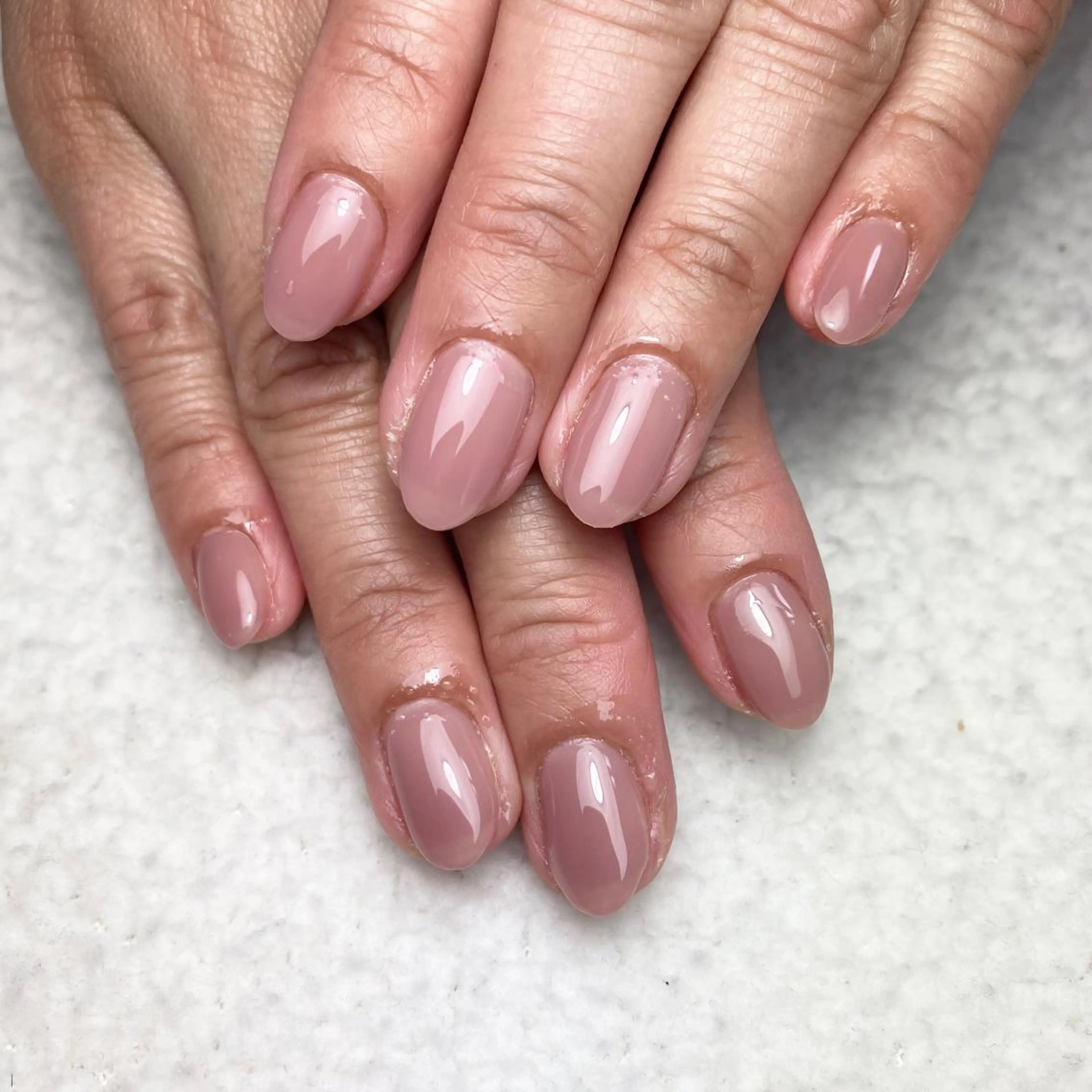 ネイル ジェルネイル ワンカラーネイル シンプルネイル ハンドネイル COCO+所属・COCO +のエステ・リラクイメージ