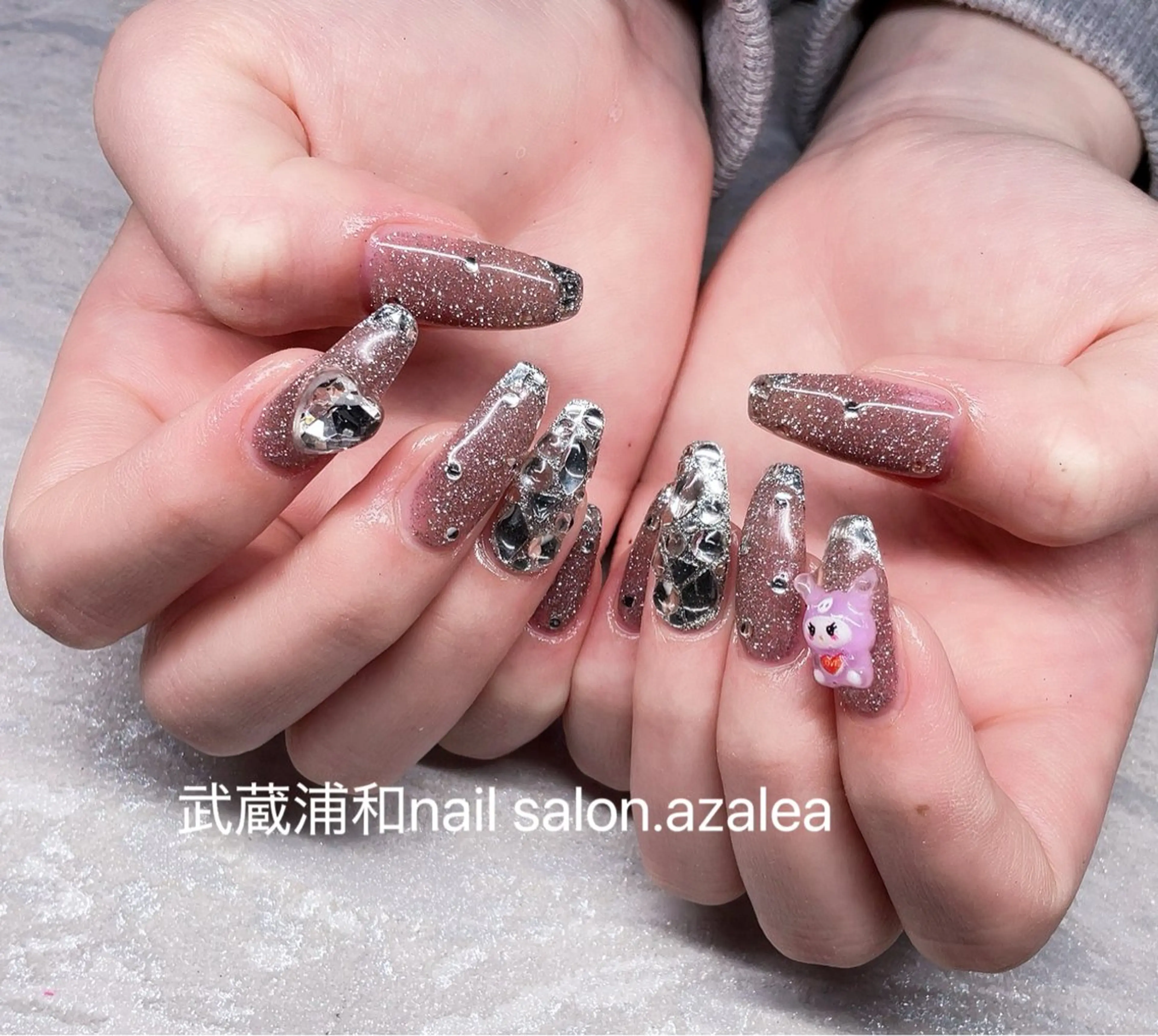 ネイル ハンドネイル R inのネイルデザイン