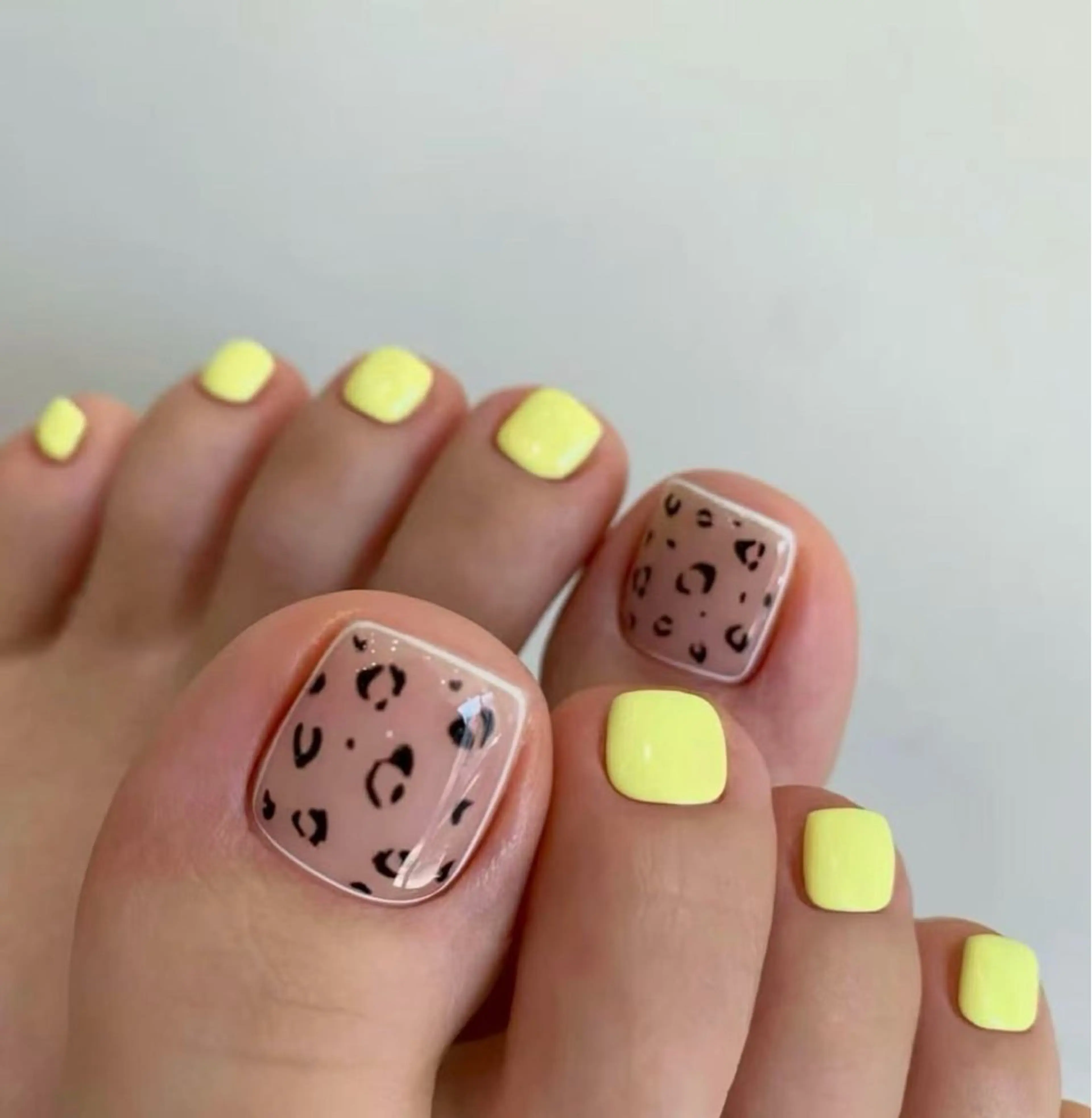 ネイル フットネイル Rolakira マニのネイルデザイン