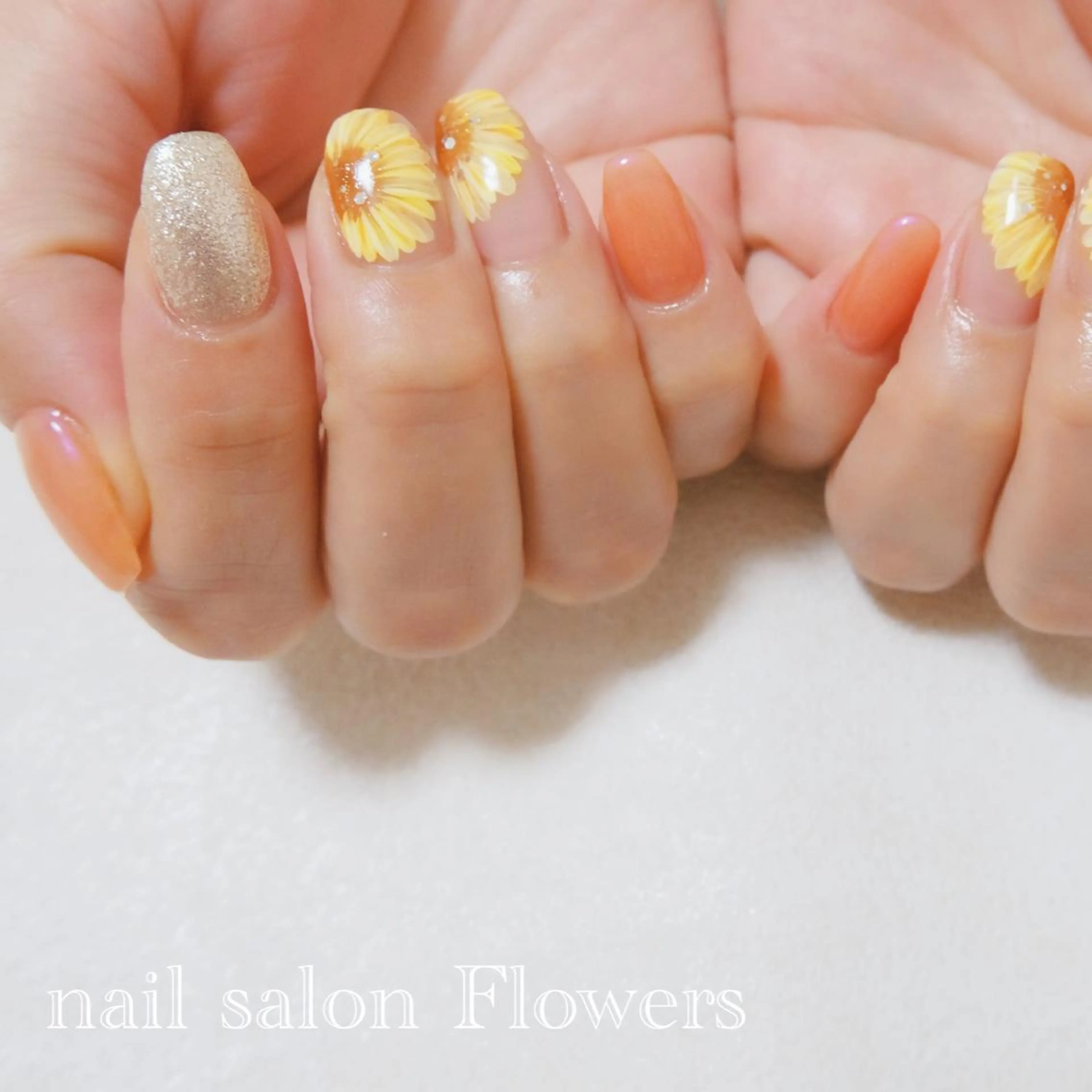 ネイル Flowers Tomomiのネイルデザイン