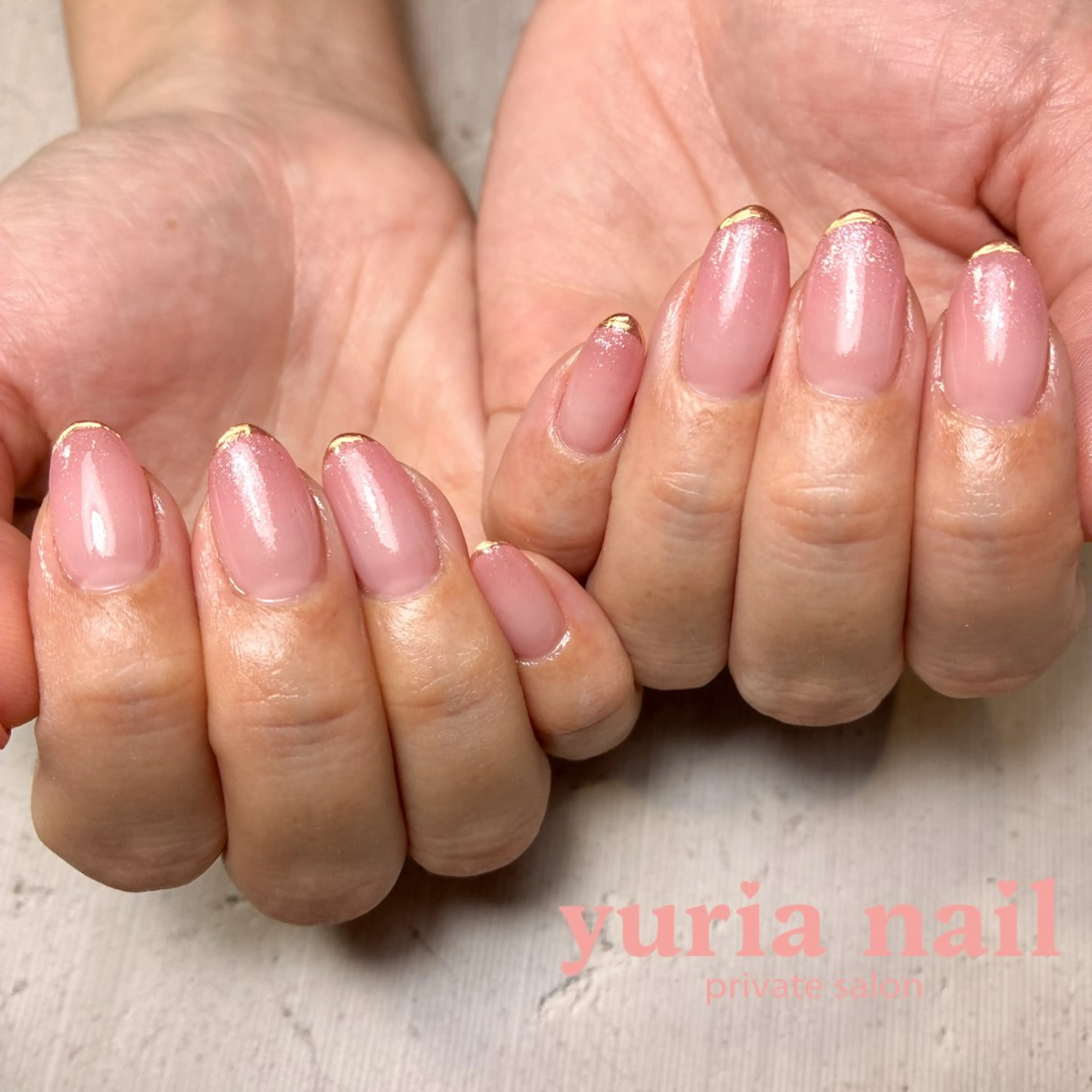 ネイル アートネイル ジェルネイル ゴールド グラデーション ラメ(グリッター) ハンドネイル 小林 ゆりあのネイルデザイン