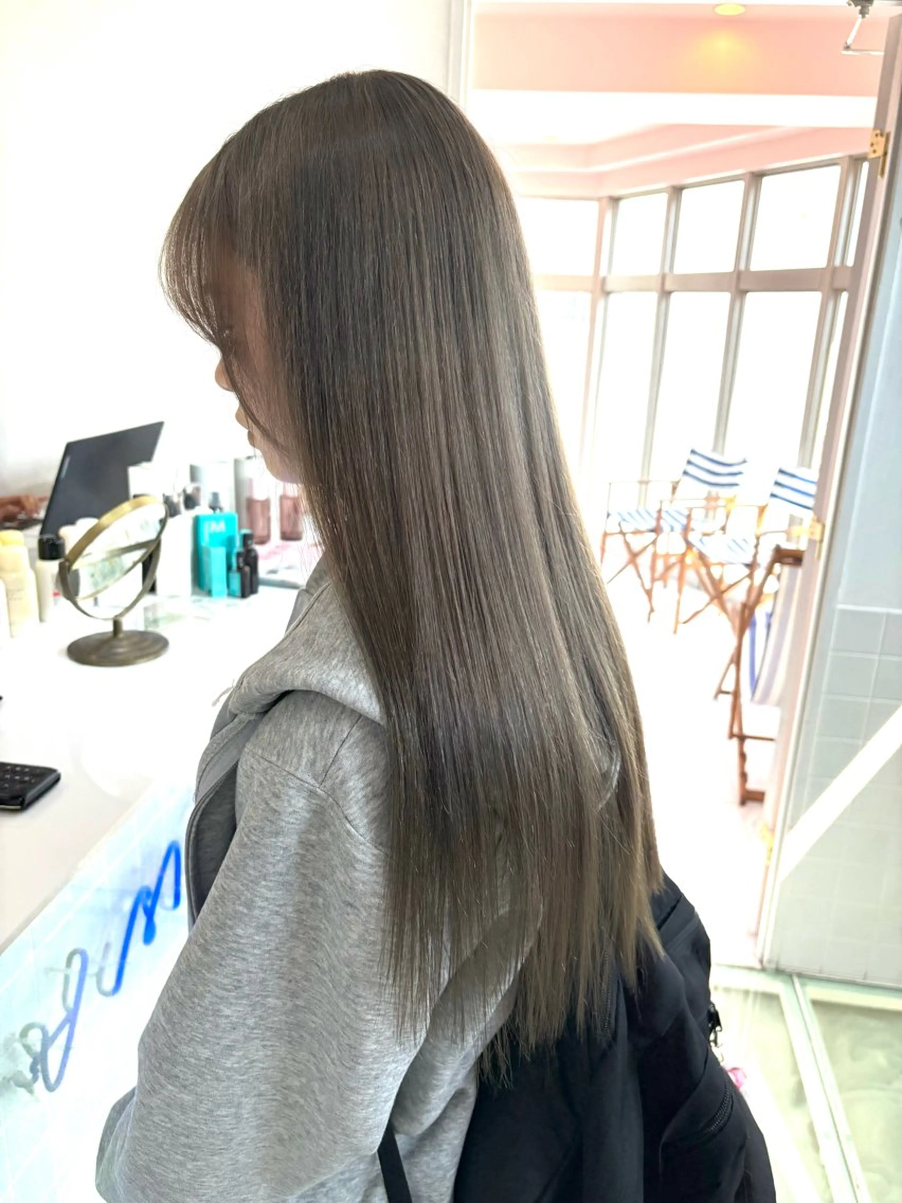 ロング カラー 美優🦕ツヤ髪 /ハイトーン🩶のヘアスタイル