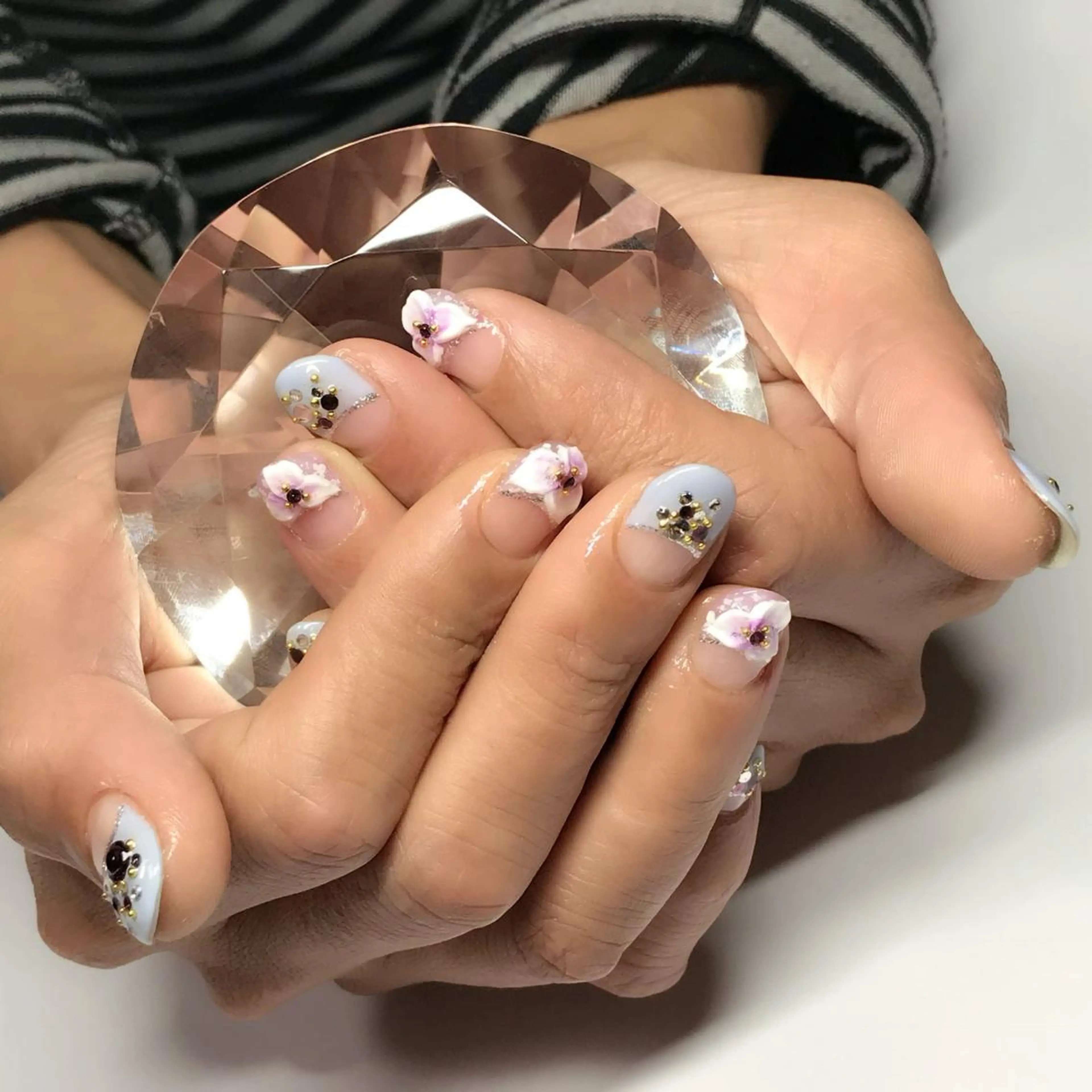 ネイル RuxuryNail ／RiAnnaのネイルデザイン