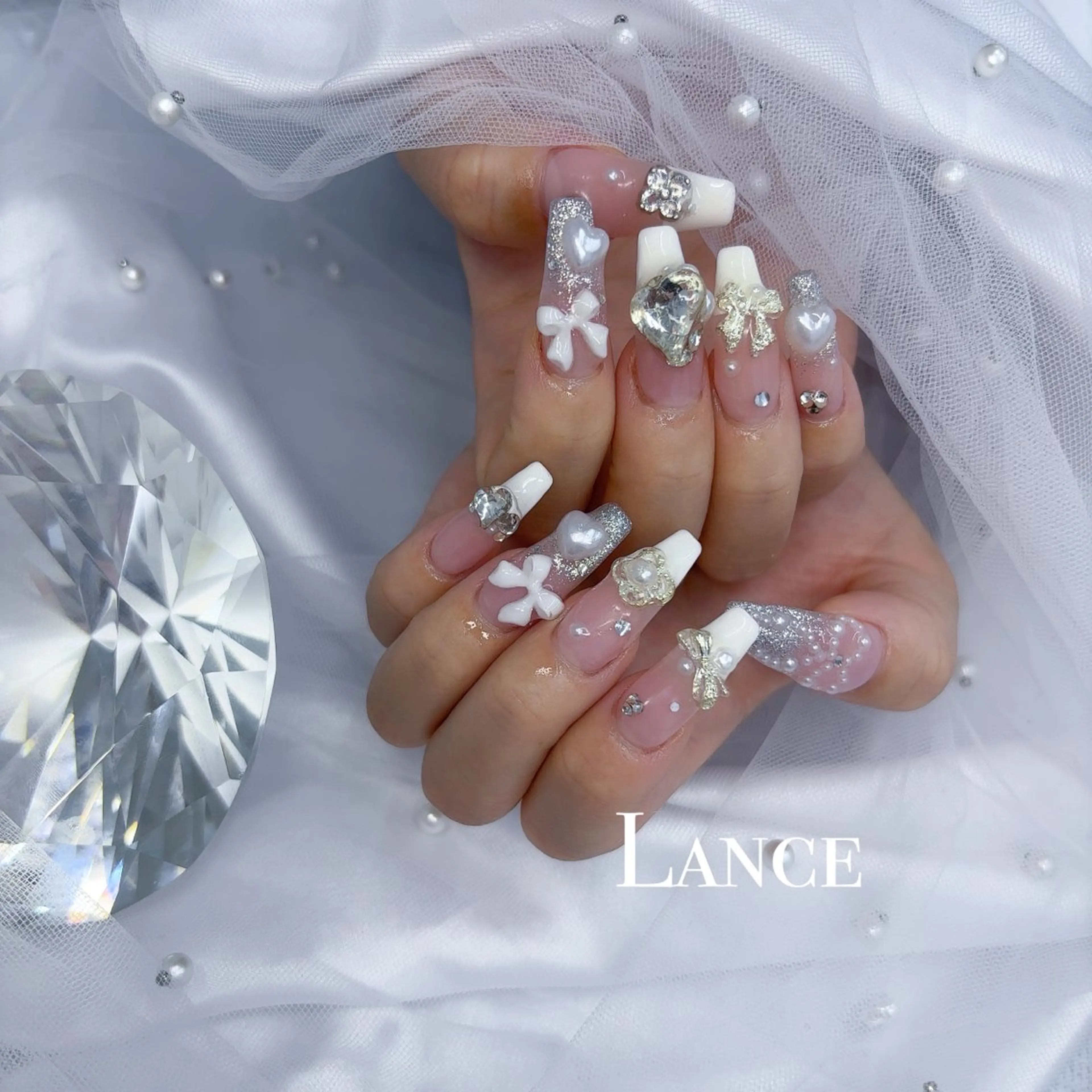 ネイル オーロラネイル フットネイル フレンチネイル ガラスフレンチ 氷ネイル・うるうるネイル ハンドネイル Lance nailのネイルデザイン