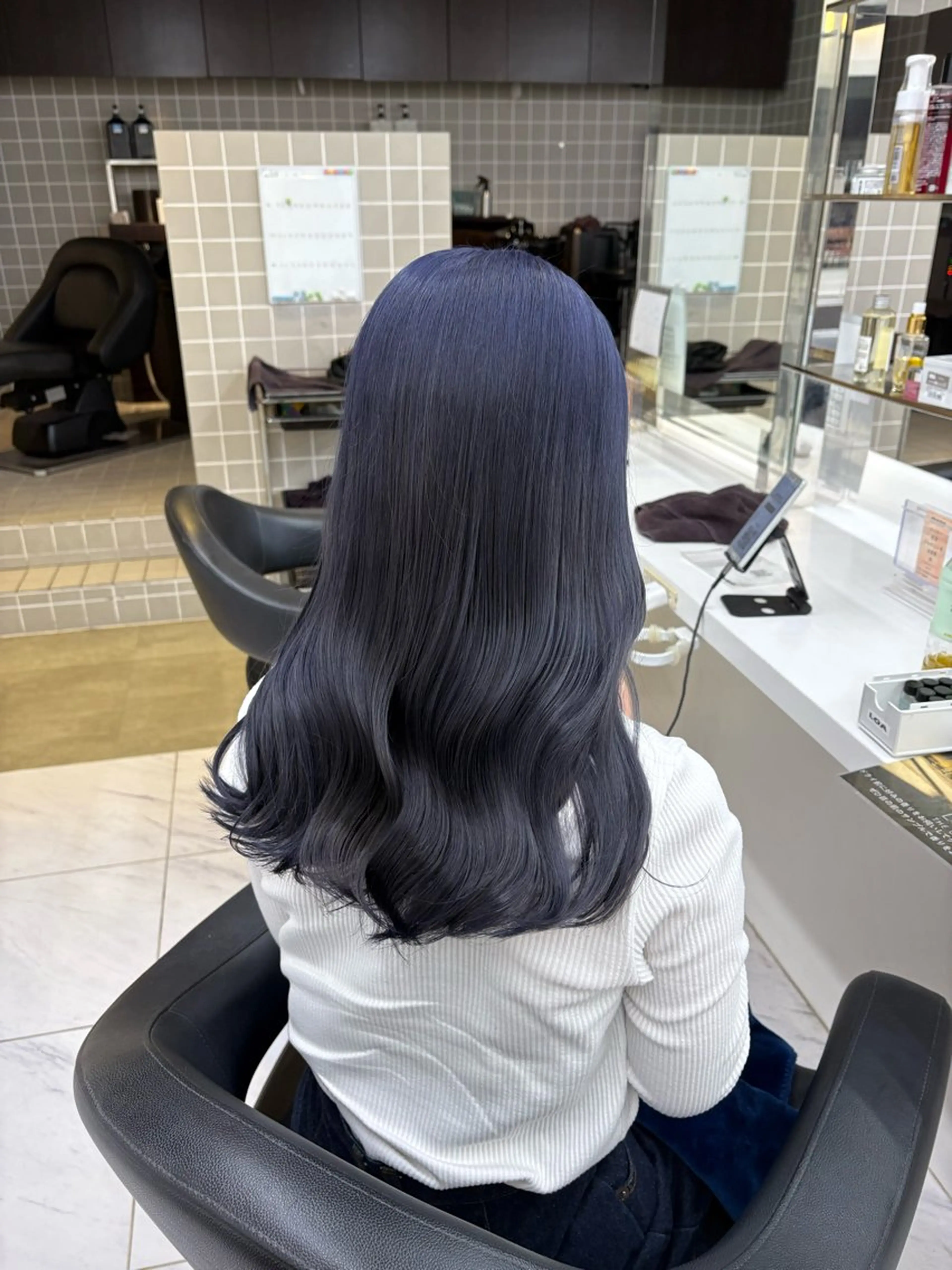 ロング ヘアカラー トリートメント ヘッドスパ ヘアセット 寒色＆ブリーチ特化 寒色MiOのヘアスタイル