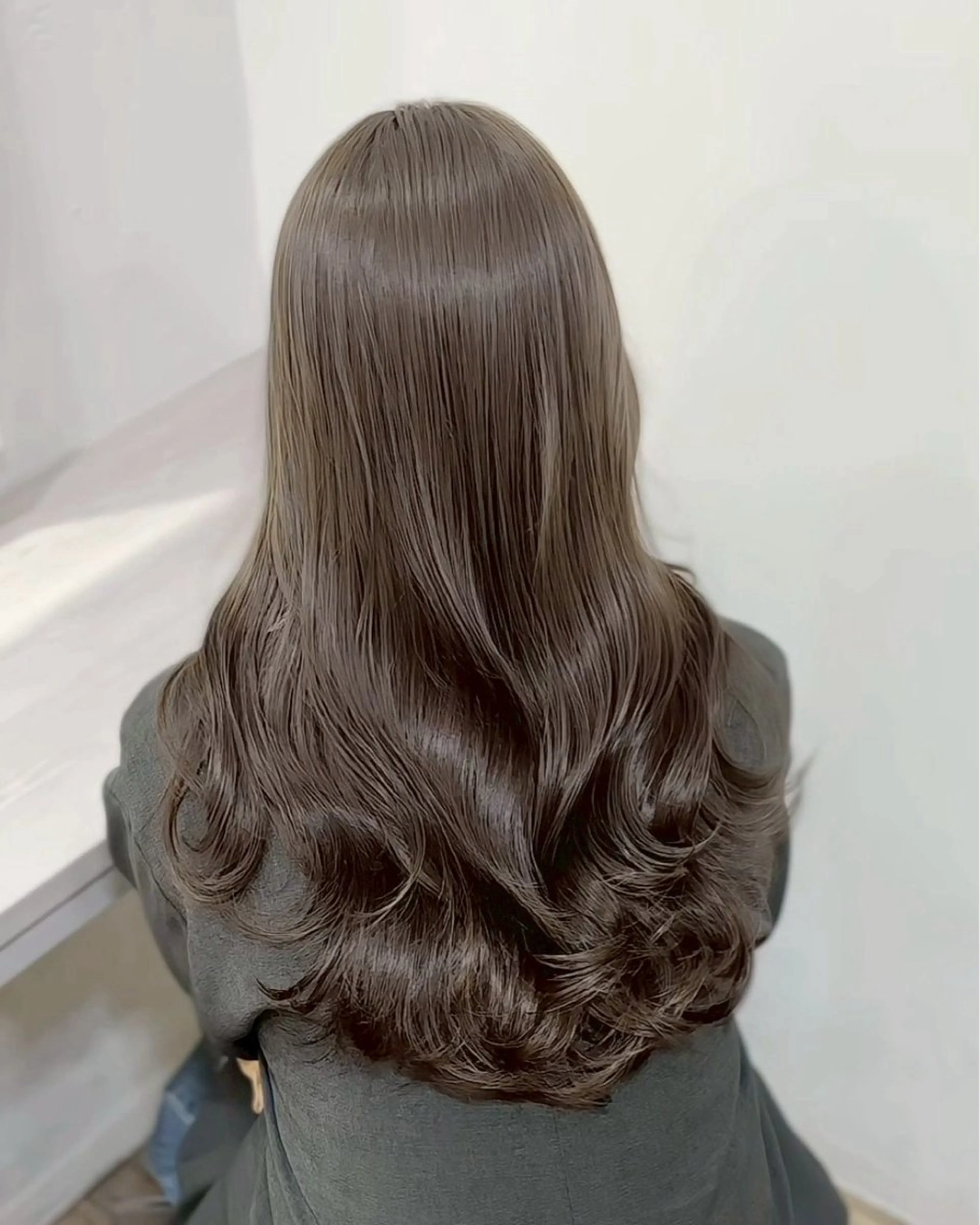 ロング ヘアカラー トリートメント miyuu / ioe  茶屋町のヘアスタイル