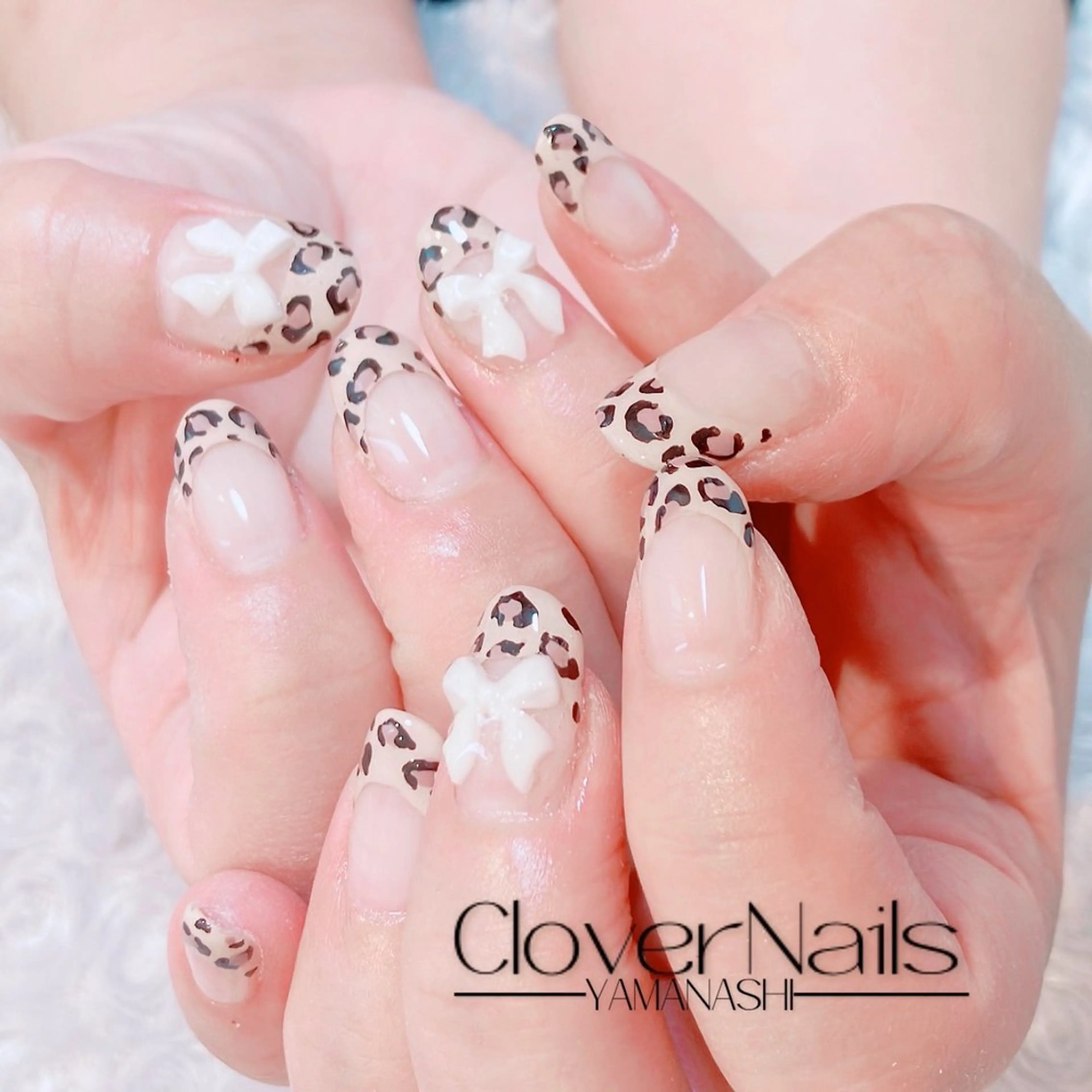 ネイル アニマル柄 フレンチネイル リボン ハンドネイル 自宅ネイルサロン クロバーネイルのネイルデザイン