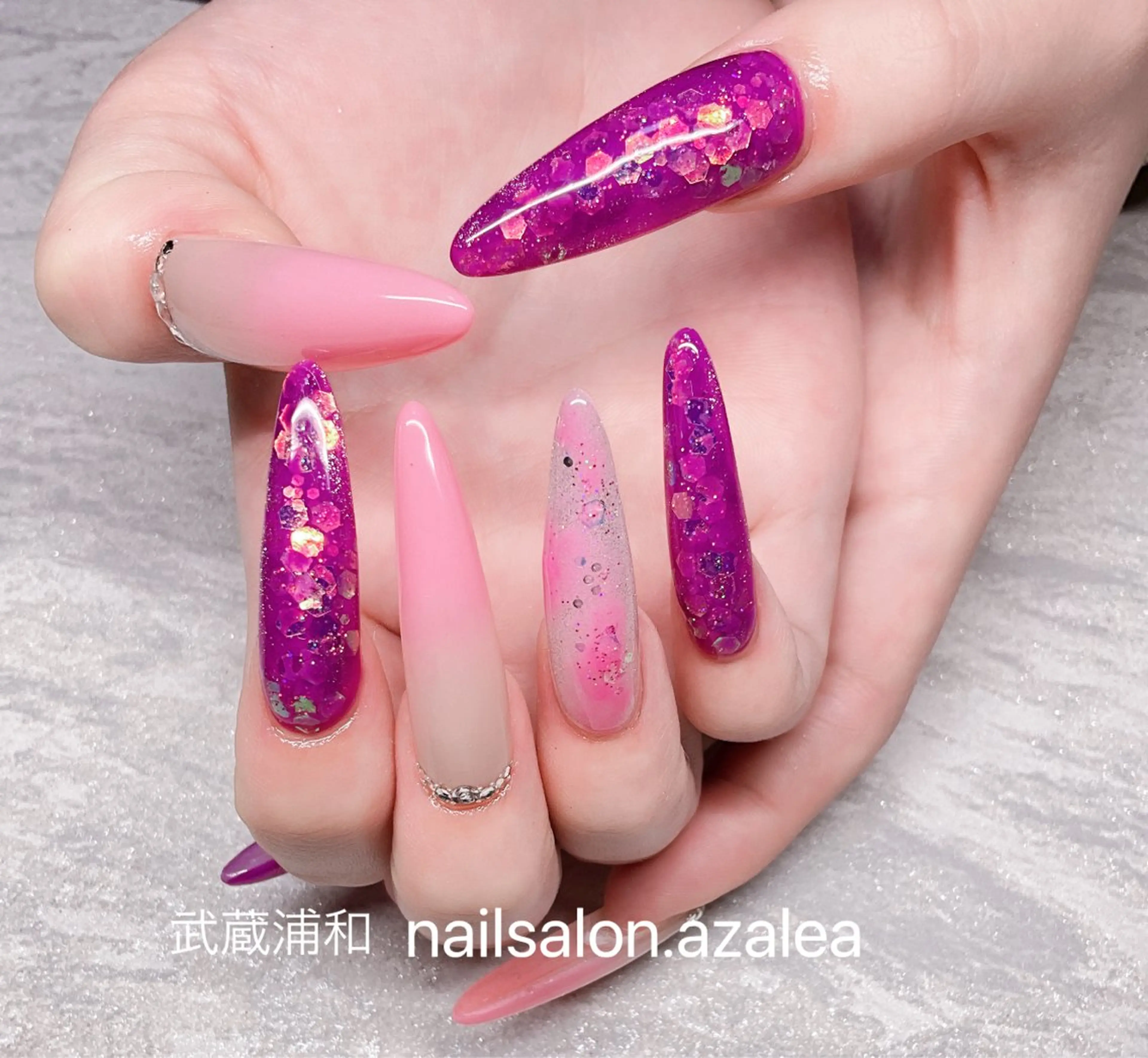 ネイル ハンドネイル R inのネイルデザイン