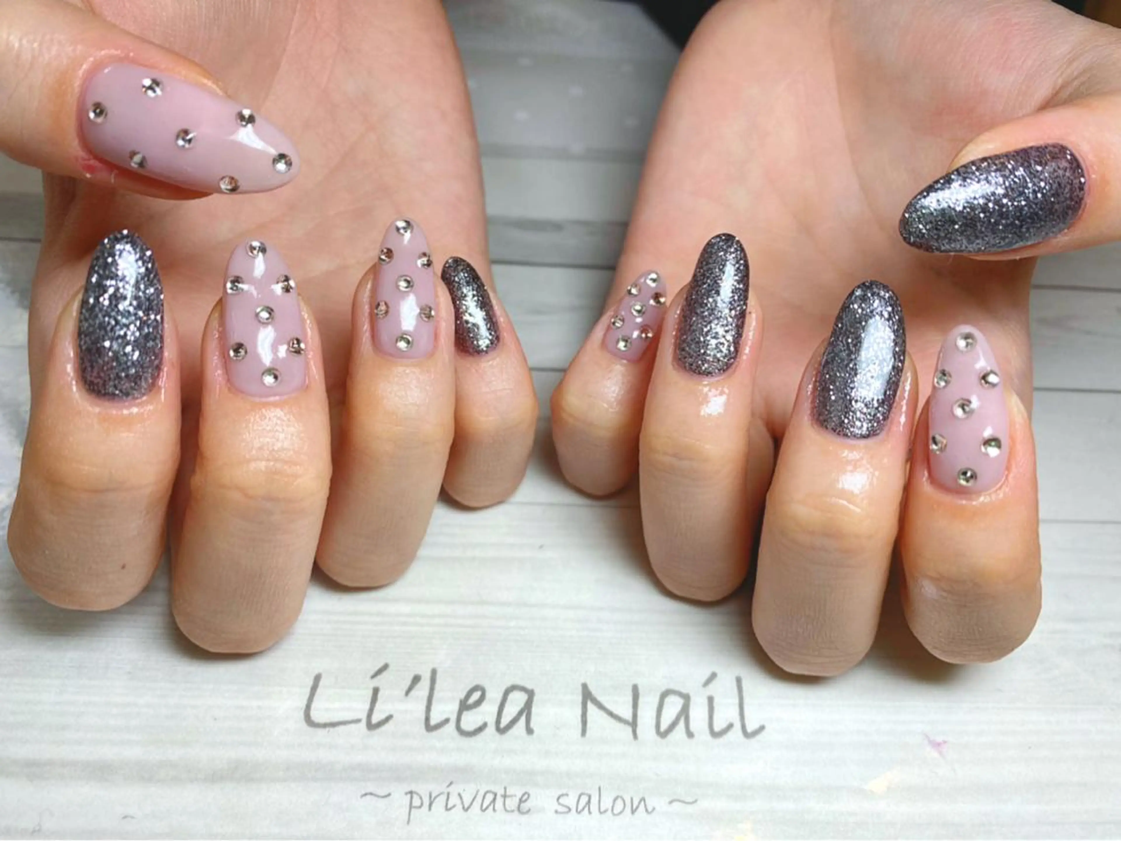 ネイル Li'leaNail AINAのネイルデザイン