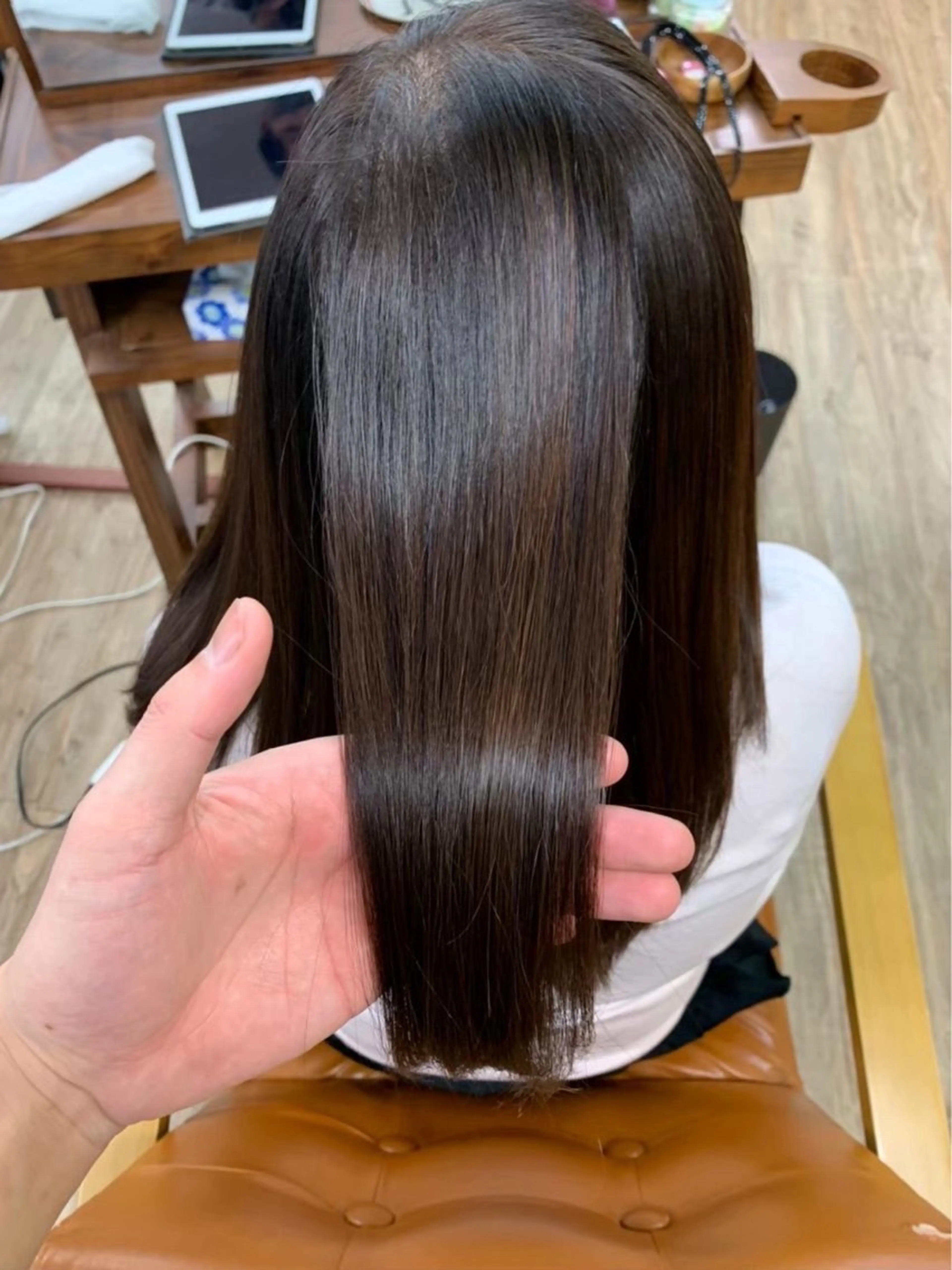 ロング カット ヘアカラー トリートメント 髪質改善ayame 横山諒のヘアスタイル