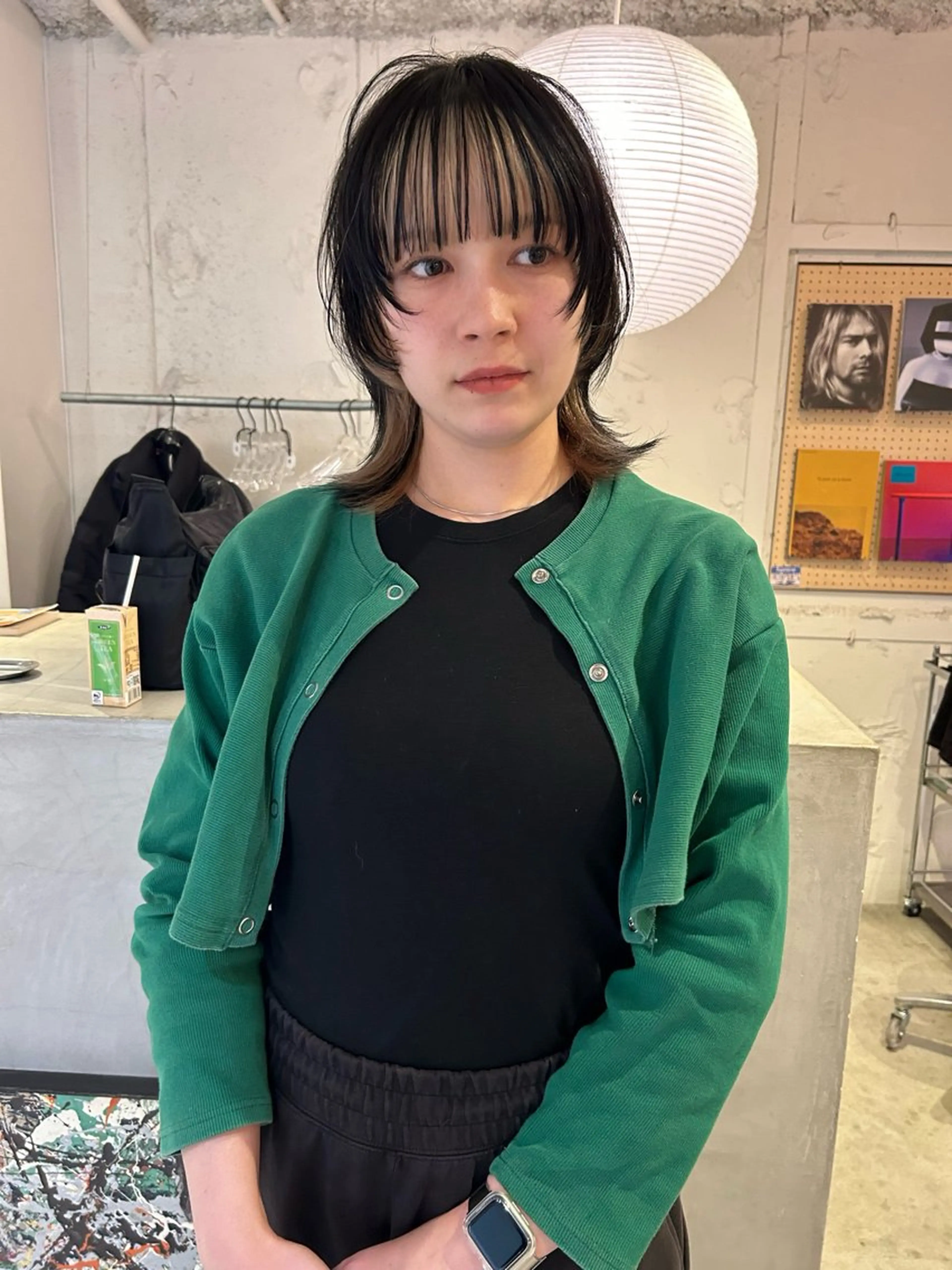 ミディアム カラー ハイライトカラー ハイライト ウルフカット カット ヘアカラー トリートメント Loom.所属・村上雅人 ナチュラルモードのヘアスタイル