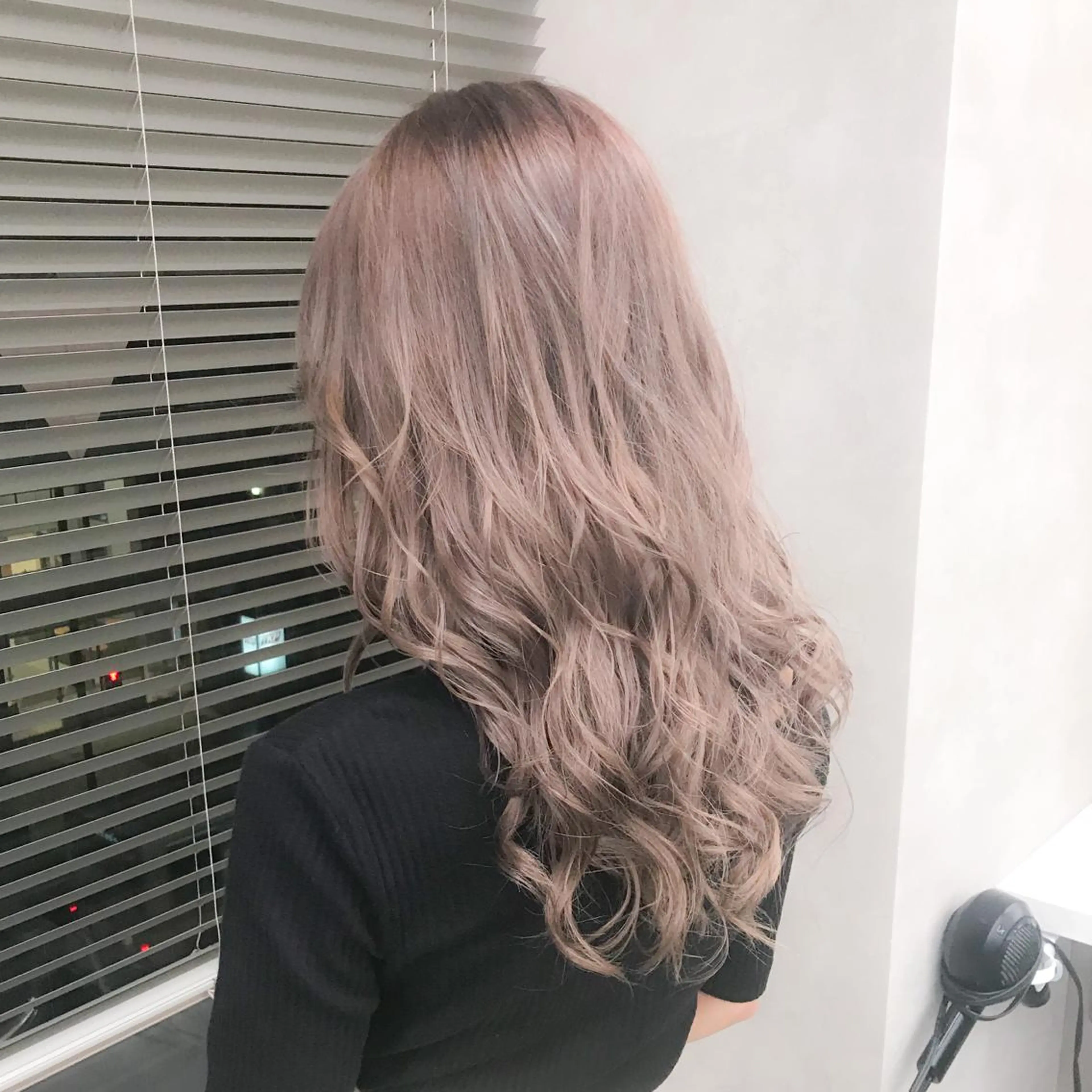 🌹トリプルカラー🌹ダメージレスケアブリーチ×2➕ケアカラー➕クイックトリートメント🌹の写真