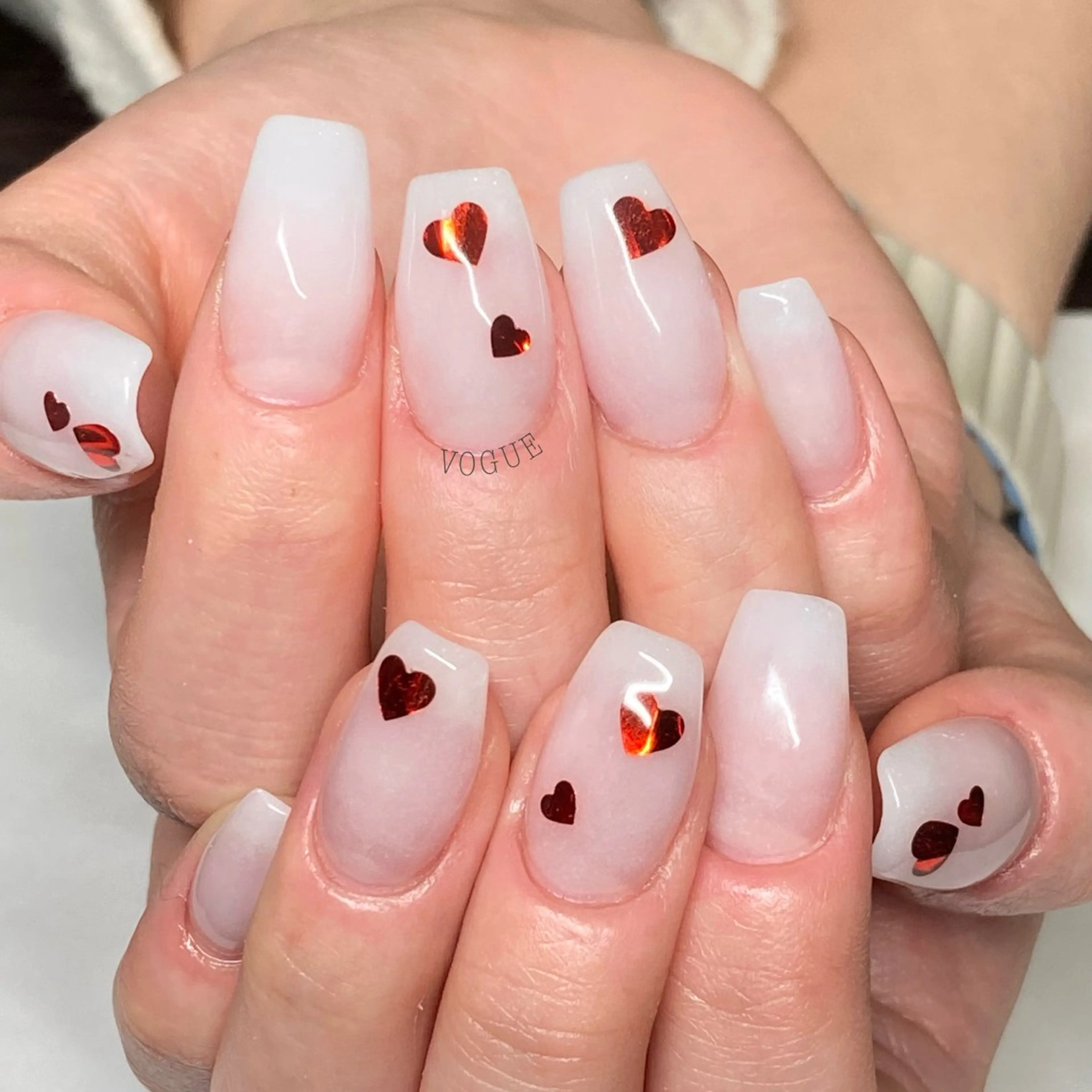 ネイル ハンドネイル VOGUE ×SWANのネイルデザイン
