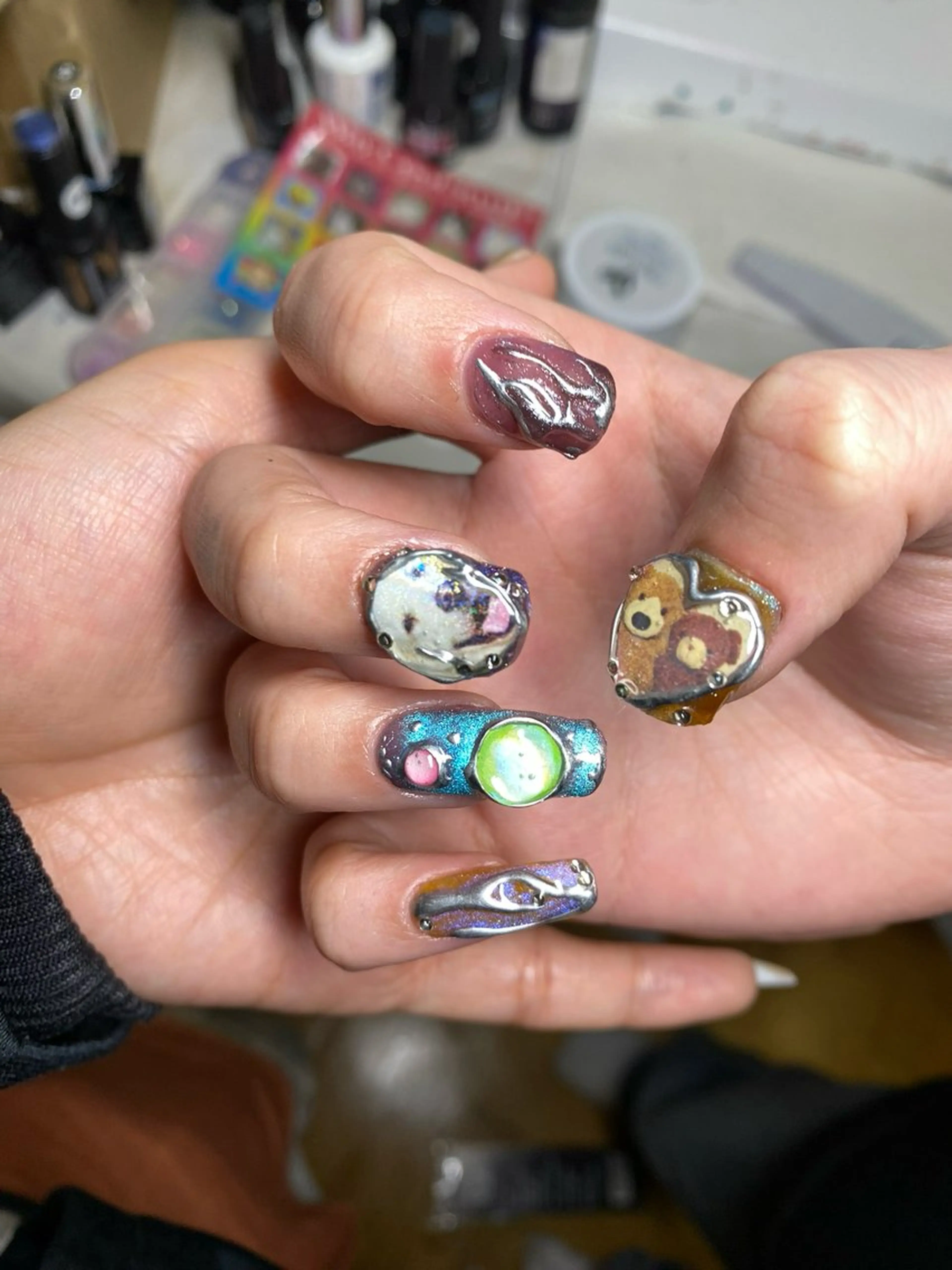 ネイル サガトワ マディナのネイルデザイン