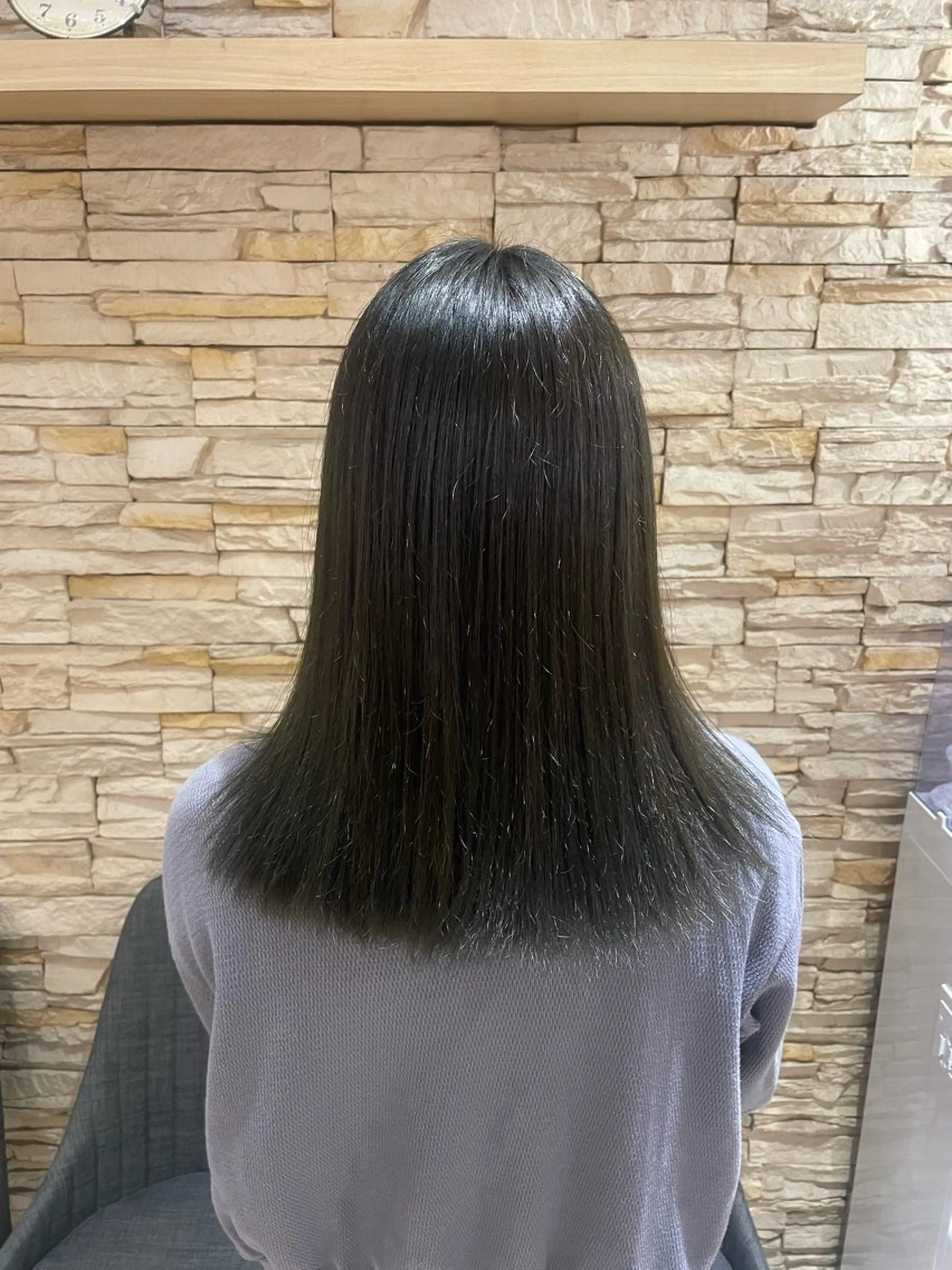 ミディアム カラー グレージュ オリーブグレージュ オリーブグレー Agu hair ferdi 千歳烏山店所属・⚡️カネコ マサフミ⚡️のヘアスタイル