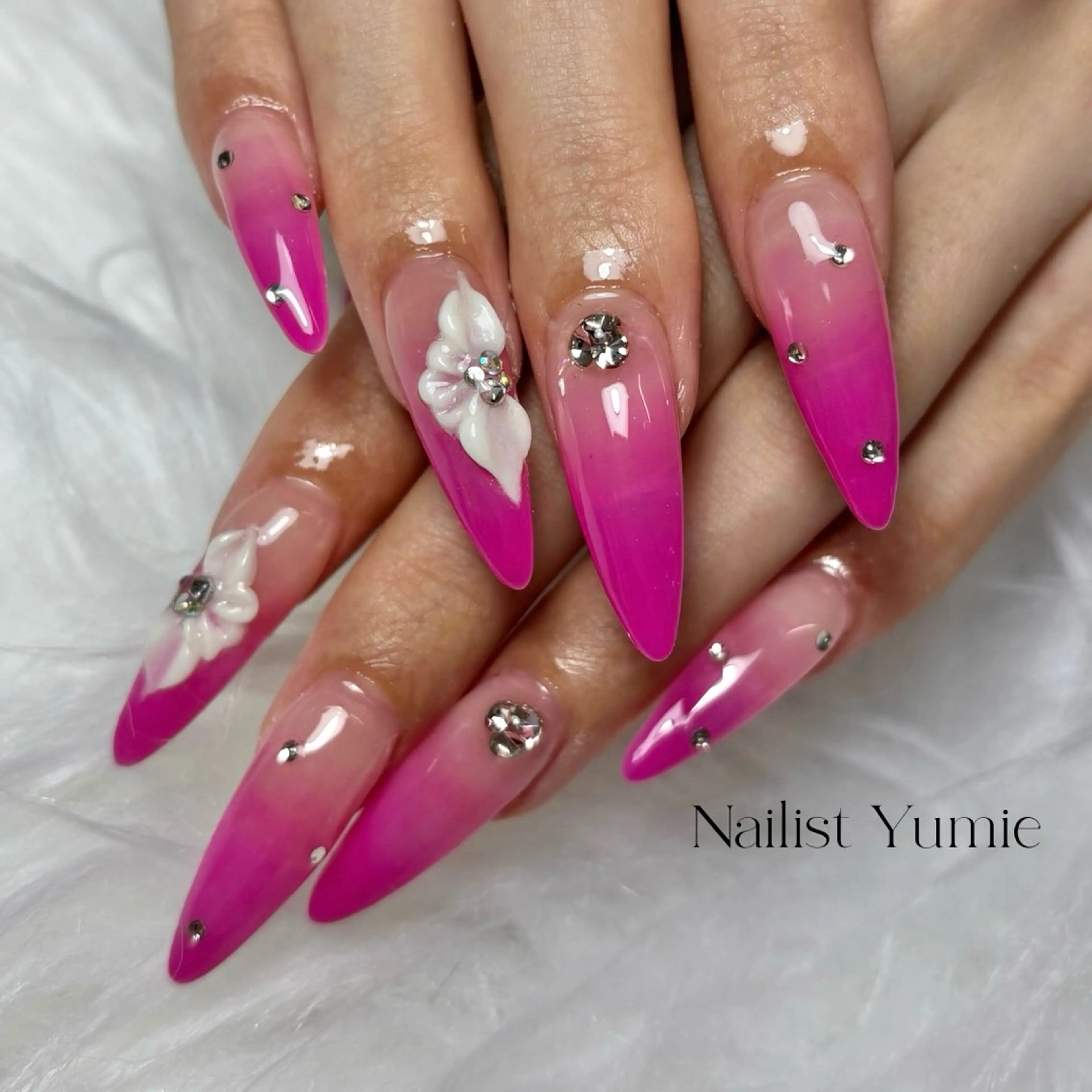 ネイル フラワーネイル ハンドネイル NAILSALON en+所属・NAILSALON en+沖縄市美原のネイルデザイン