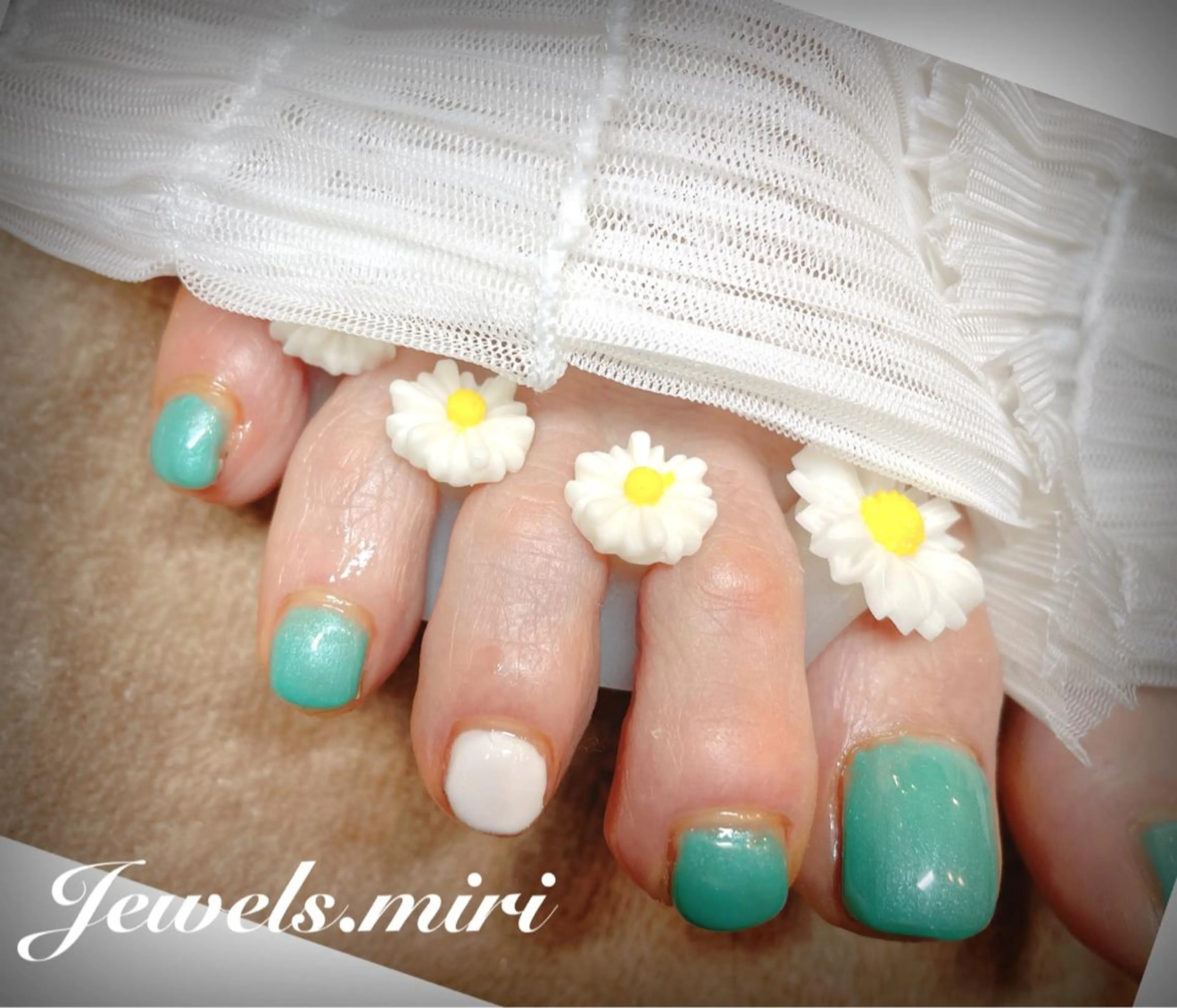 ネイル ブルー フットネイル ジェルネイル ワンカラーネイル シンプルネイル Jewels nail lily 白楽所属・ネイルサロン Jewels Mのネイルデザイン