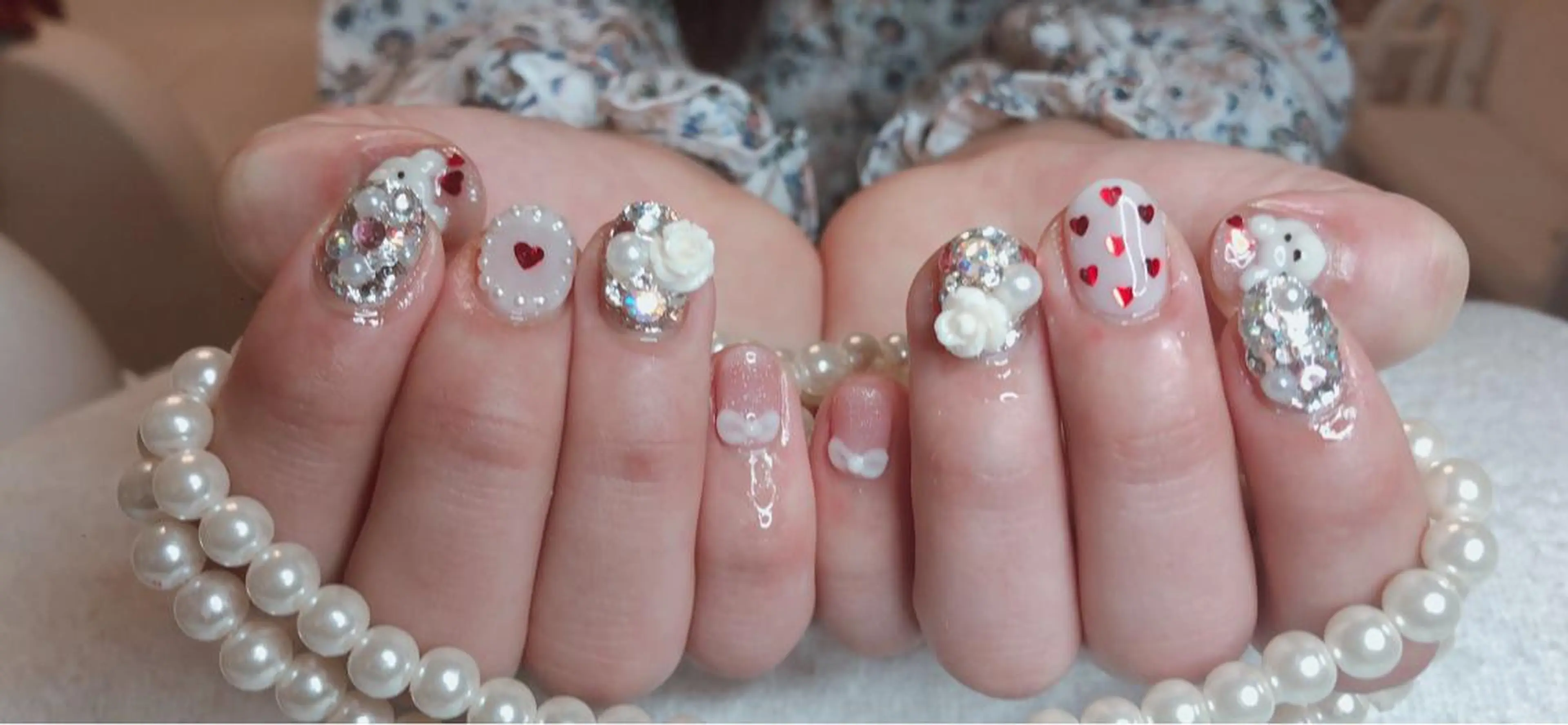 ミディアム ネイル ハンドネイル 長さ出し専門 nynaのネイルデザイン