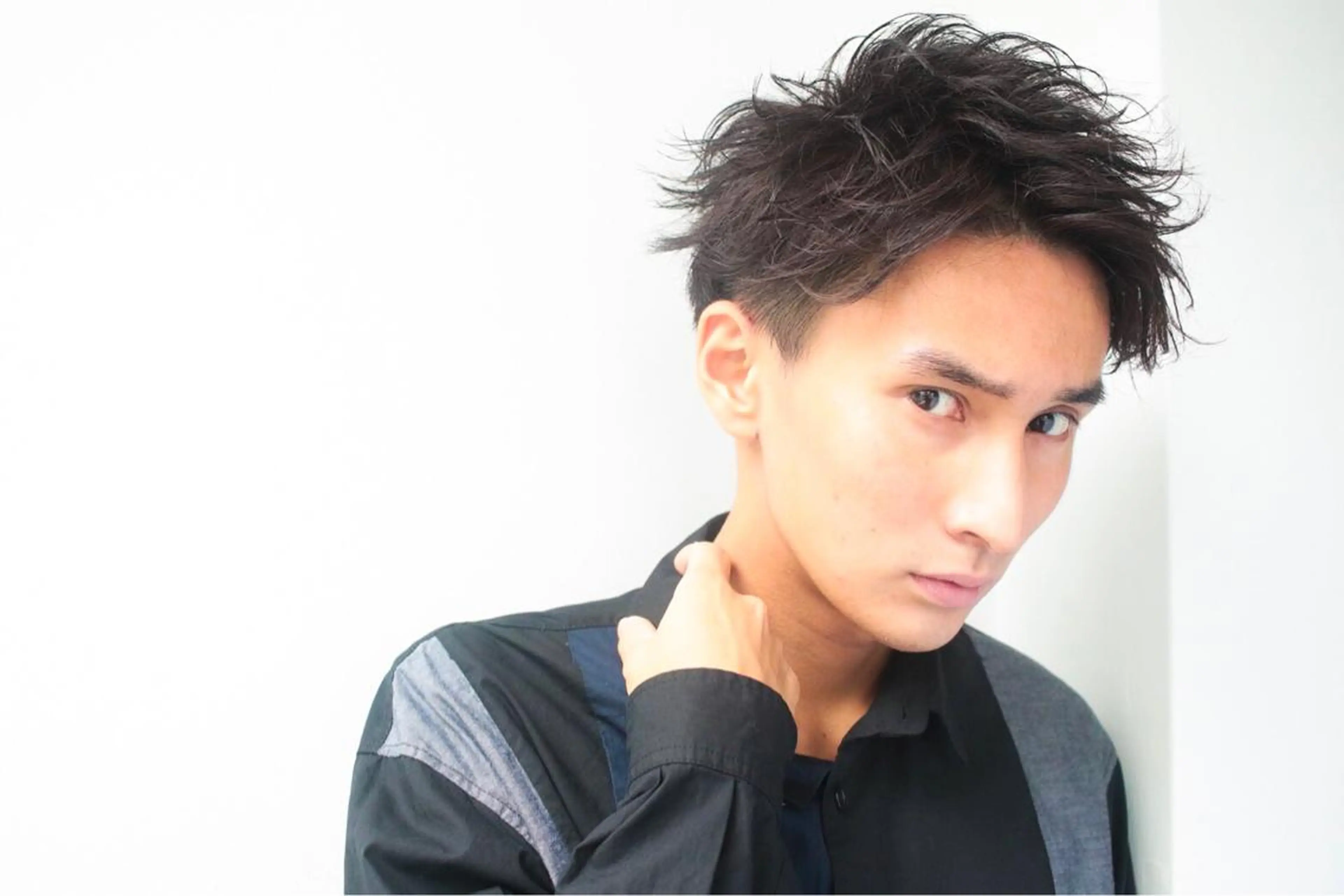 ショート パーマ メンズ TONE所属・透明感カラー/ 韓国ヘア/縮毛矯正のヘアスタイル