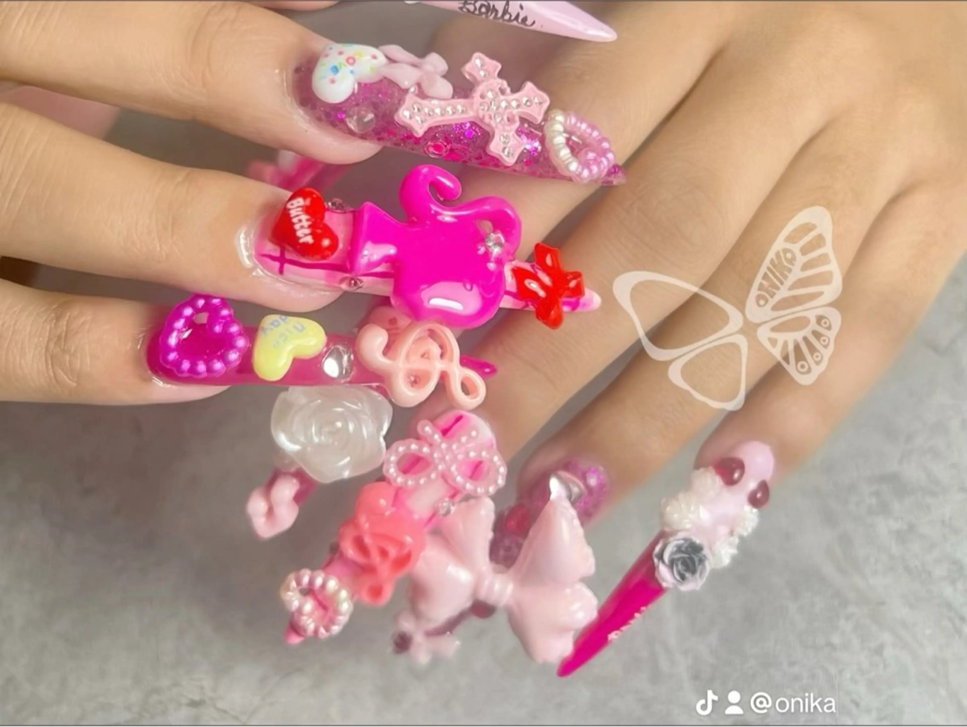 ネイル ONIKA Nail 表参道A4徒歩2分のネイルデザイン