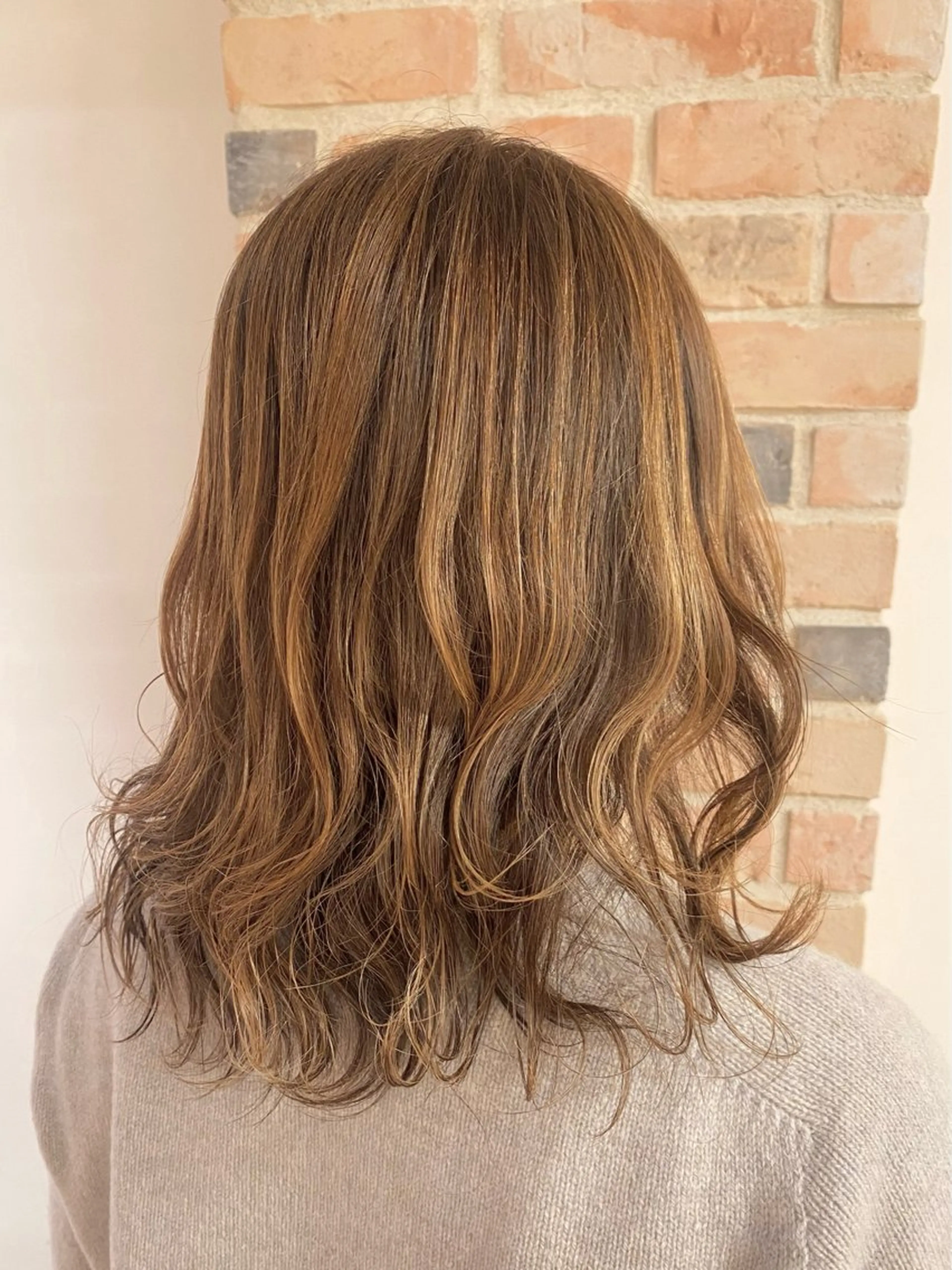 ロング カラー 古川 琴美のヘアスタイル