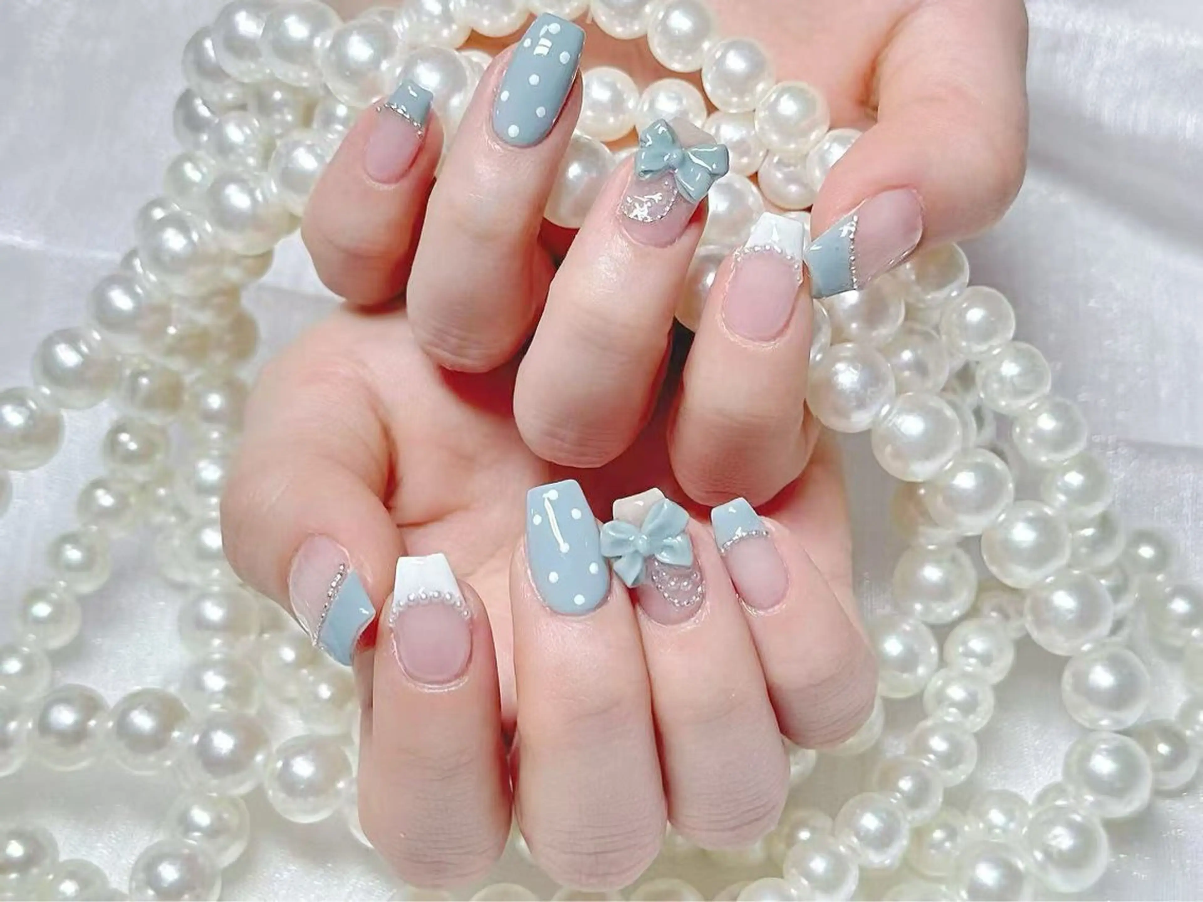 【新人練習】シンプル持ち込みデザイン💅【140分】大きいパーツ2個まで、スートン、パール🆗..の写真