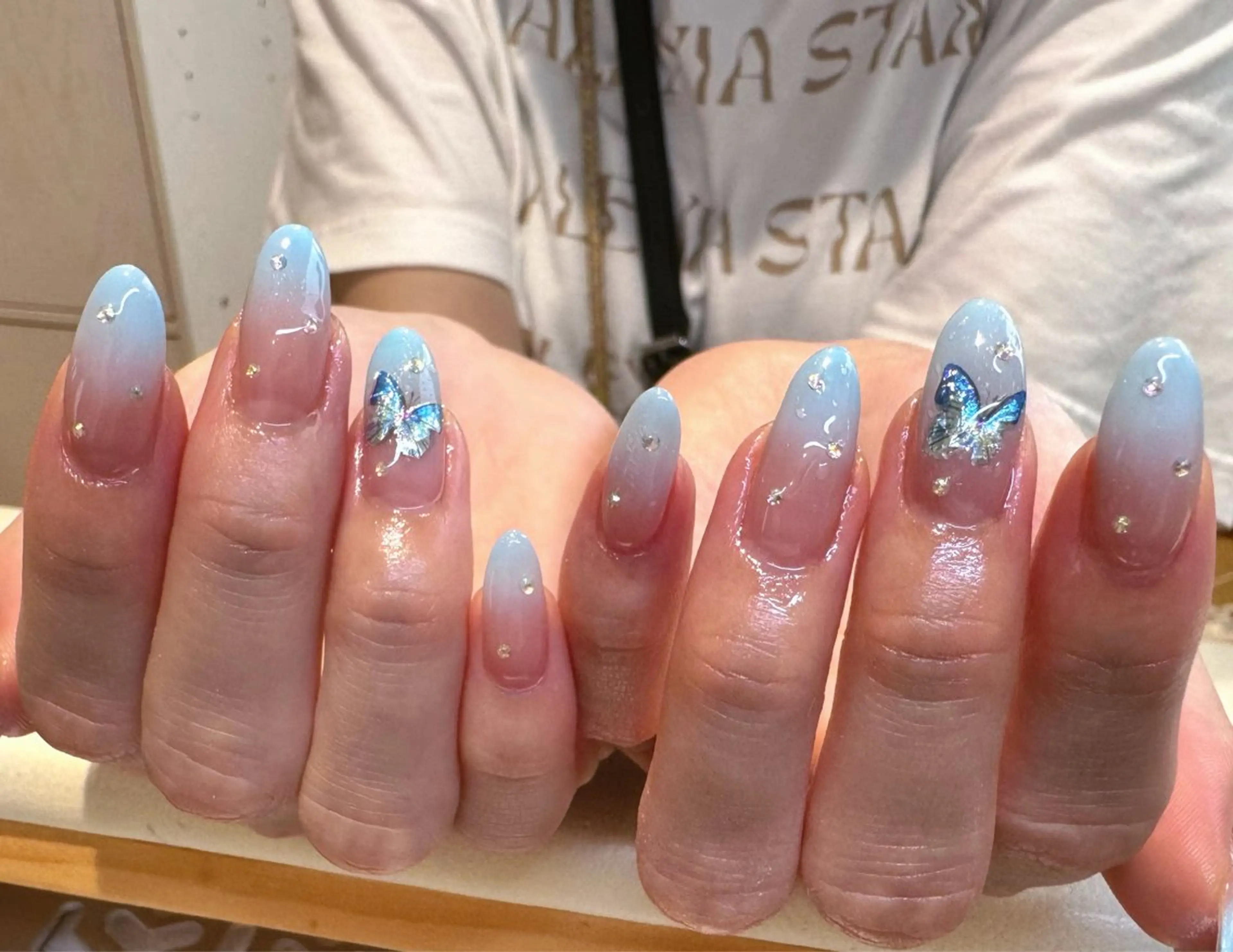 ネイル べっ甲ネイル ボルドー ブラウン マグネットネイル ニュアンスネイル ハンドネイル RinRin　nail所属・孔 ジンシェンのネイルデザイン