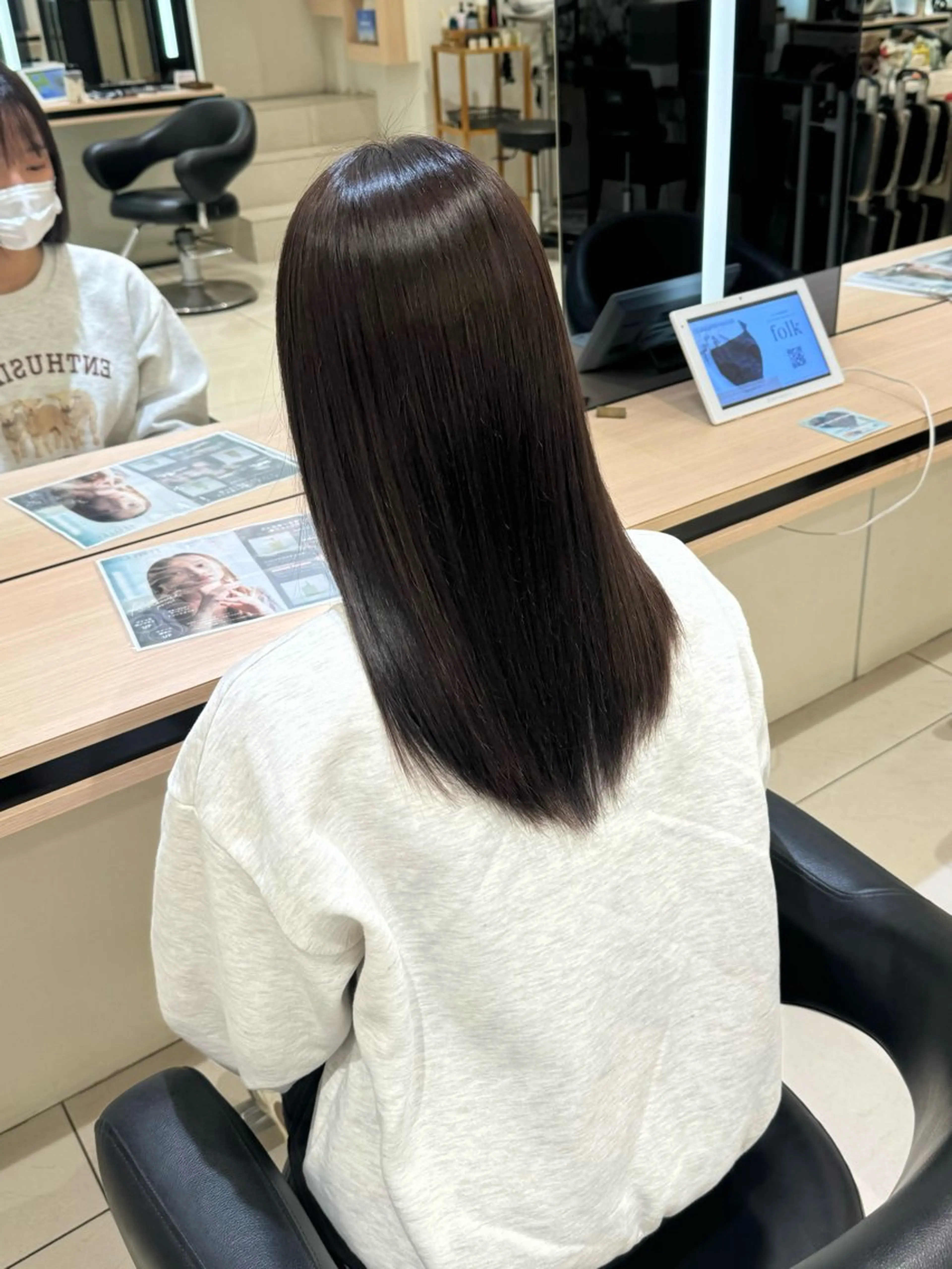 ロング カラー ヘアカラー トリートメント ひなの🫧ベージュ系 艶カラーのヘアスタイル