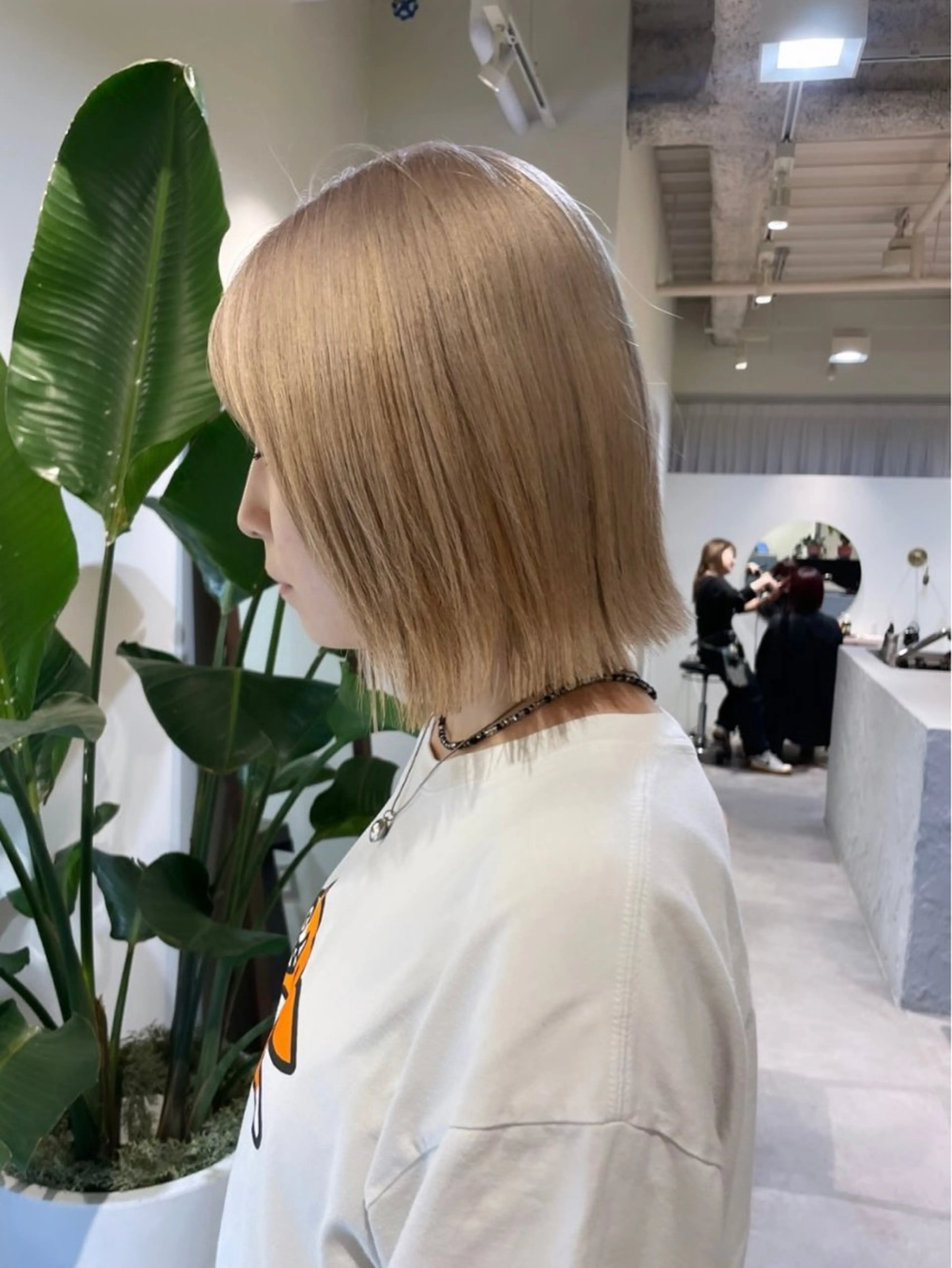 ミディアム カラー ブリーチ ヘアカラー 若月 あやかのヘアスタイル