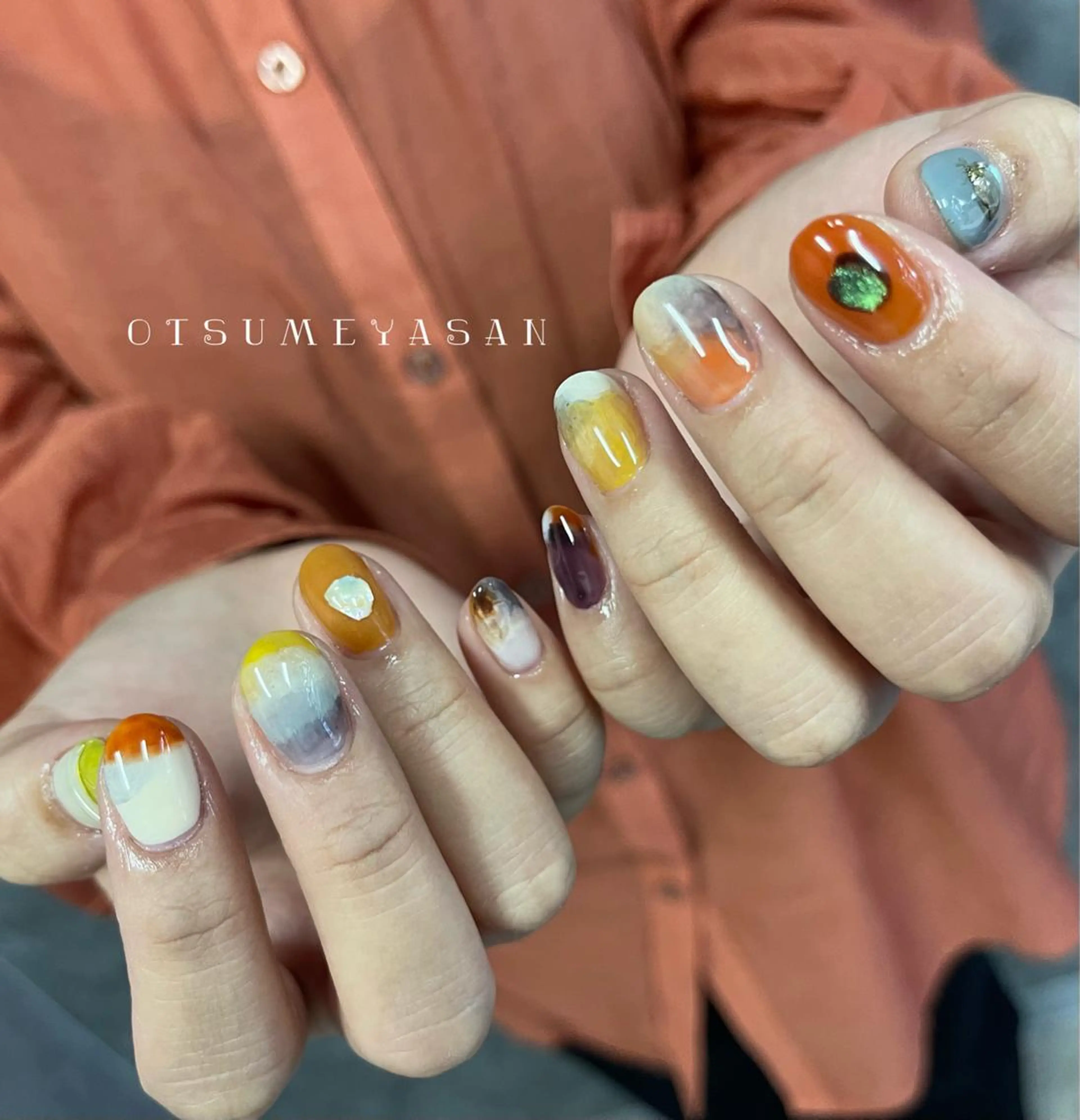 ネイル オーロラネイル フレンチネイル ゴールド グラデーション 韓国ネイル otsumeyasan所属・わたなべ ちかのネイルデザイン
