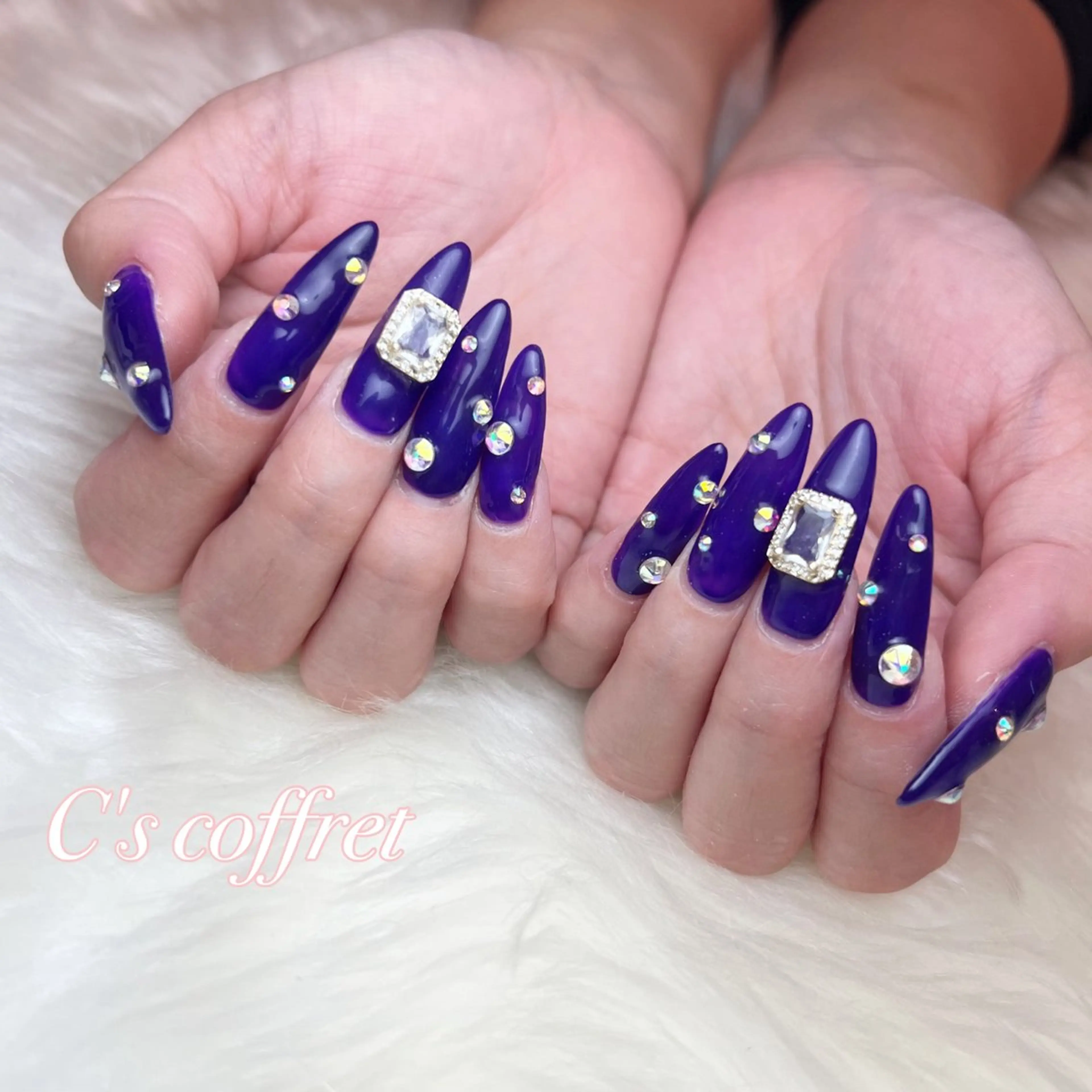 ネイル C's coffret所属・C's coffretのネイルデザイン