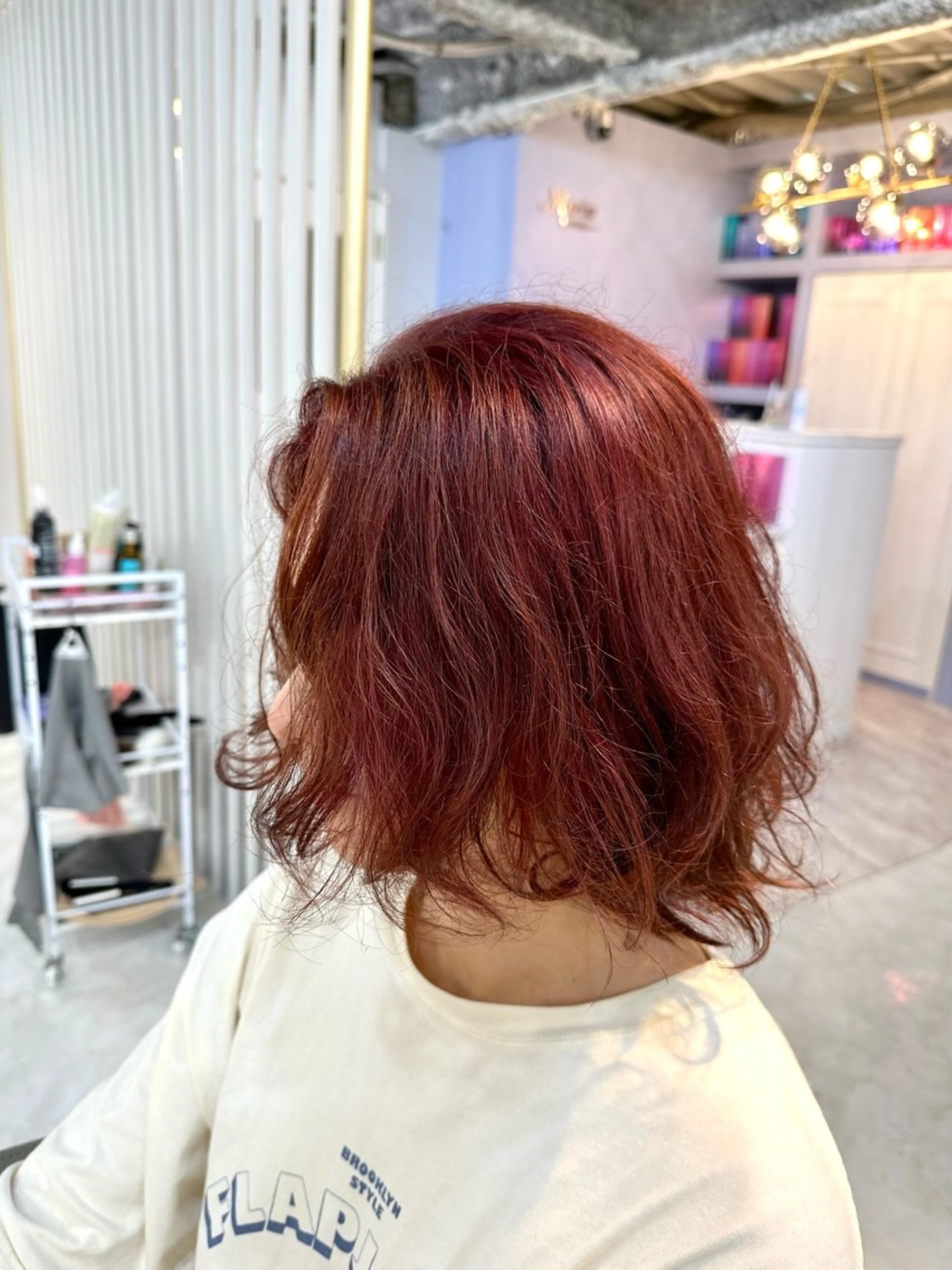 ミディアム カラー メンズ レッドカラー RIKI/センター パート/メンズパーマのヘアスタイル