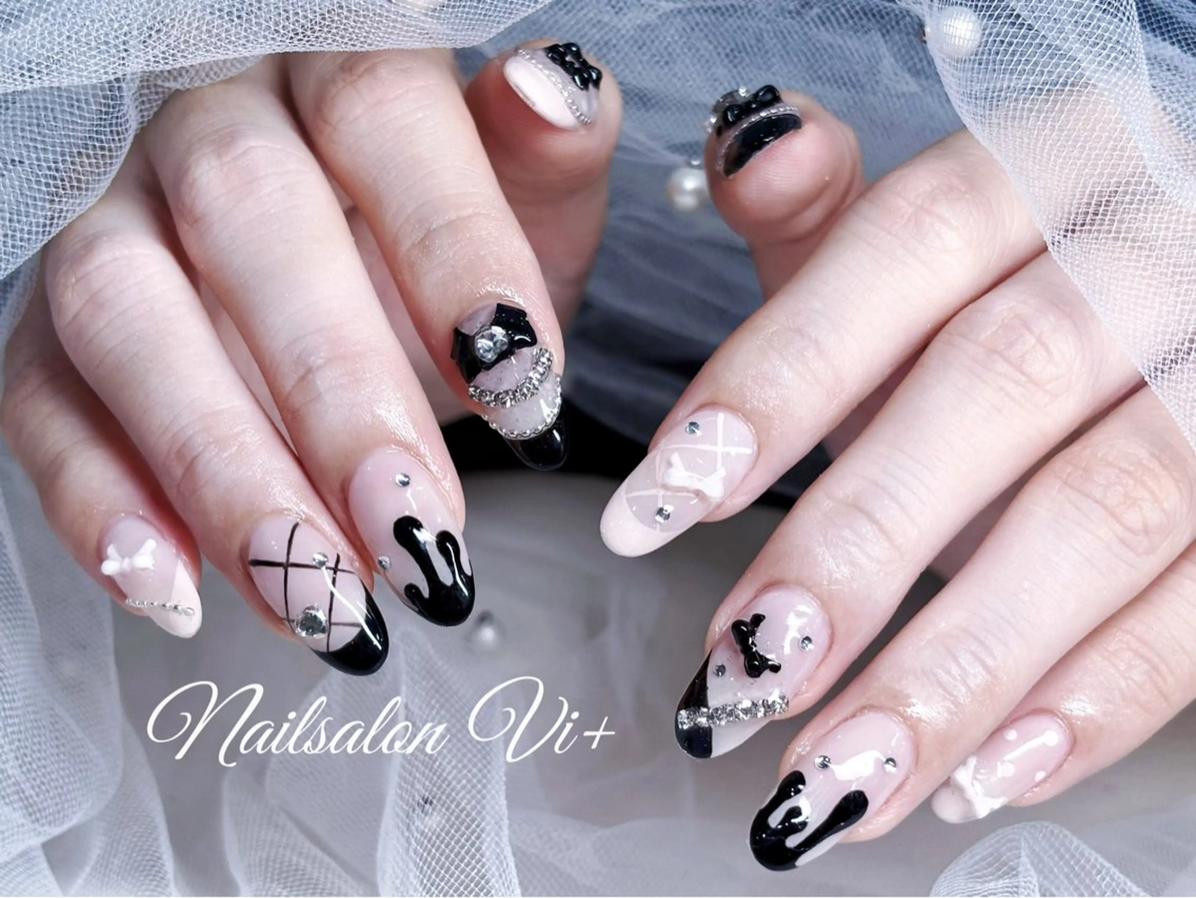 ネイル Nailsalon Vi+ももか🩷のネイルデザイン