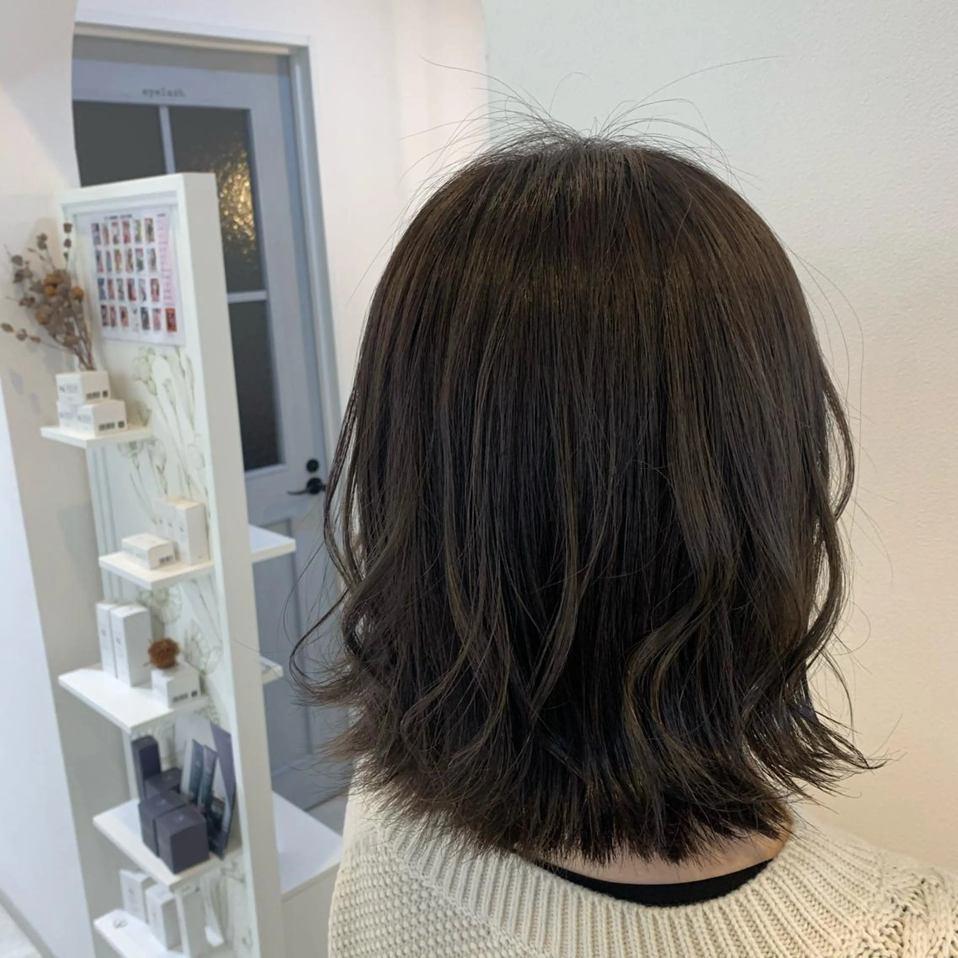 ミディアム カラー 透明感カラー cher. 新井瑞希のヘアスタイル